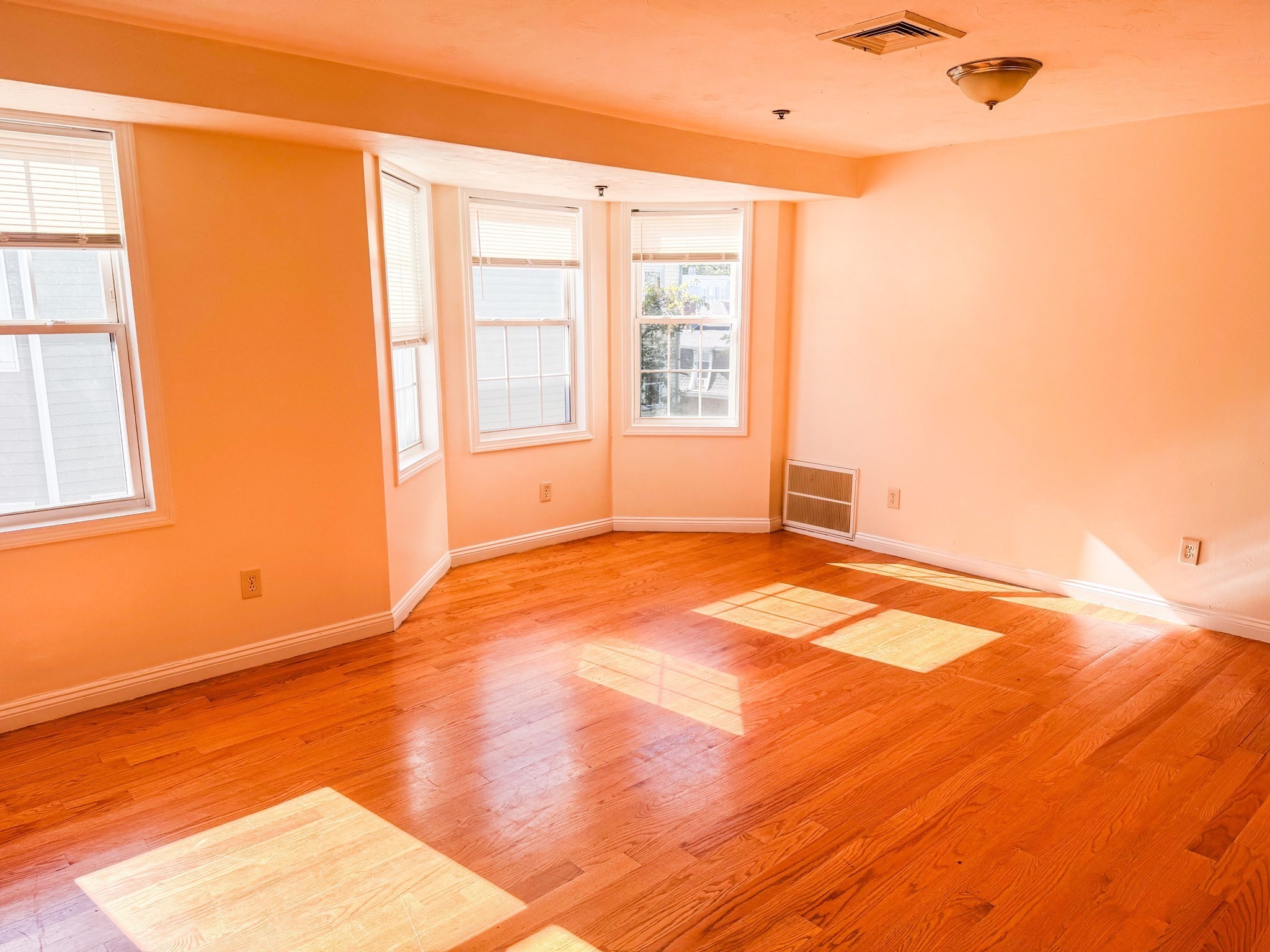 339 Adams St # 6 Property Photo 3