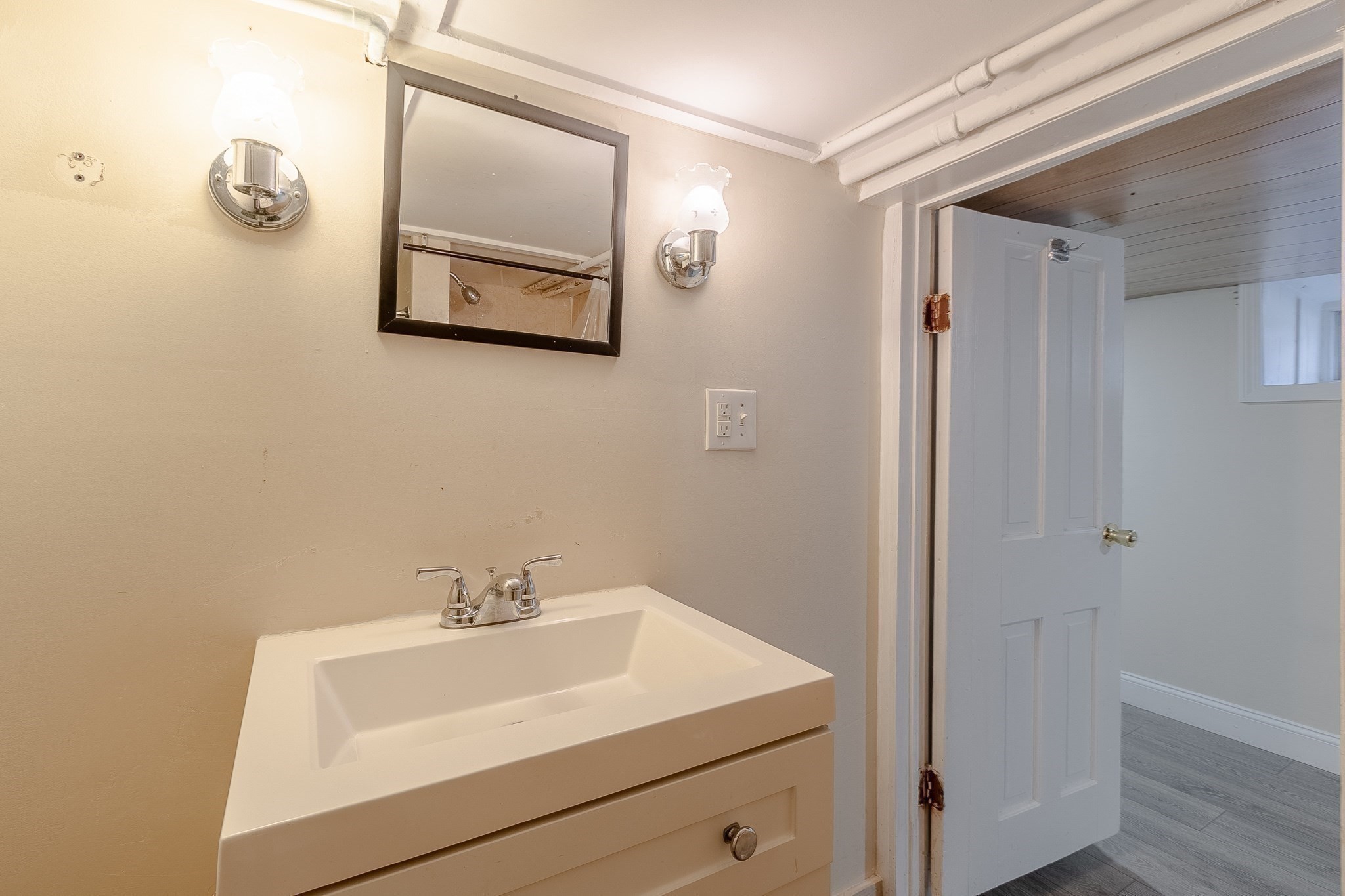92 Tremont Street Property Photo 29