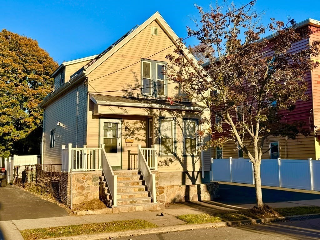 121 Empire St Property Photo 1
