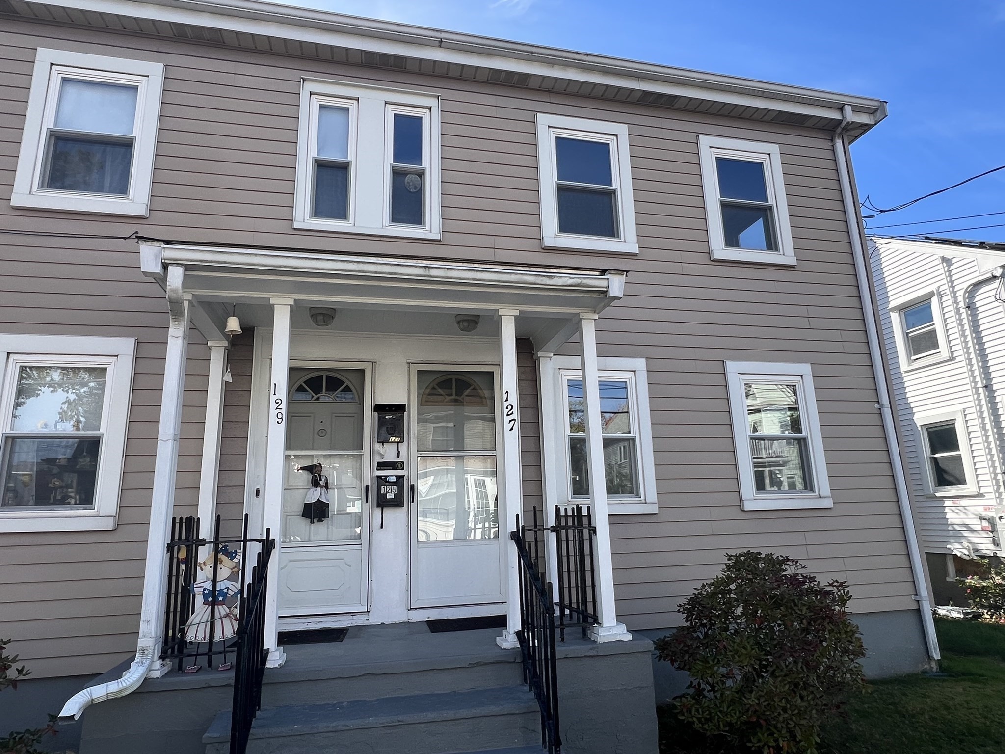 127 Thacher Street # 0 Property Photo 2