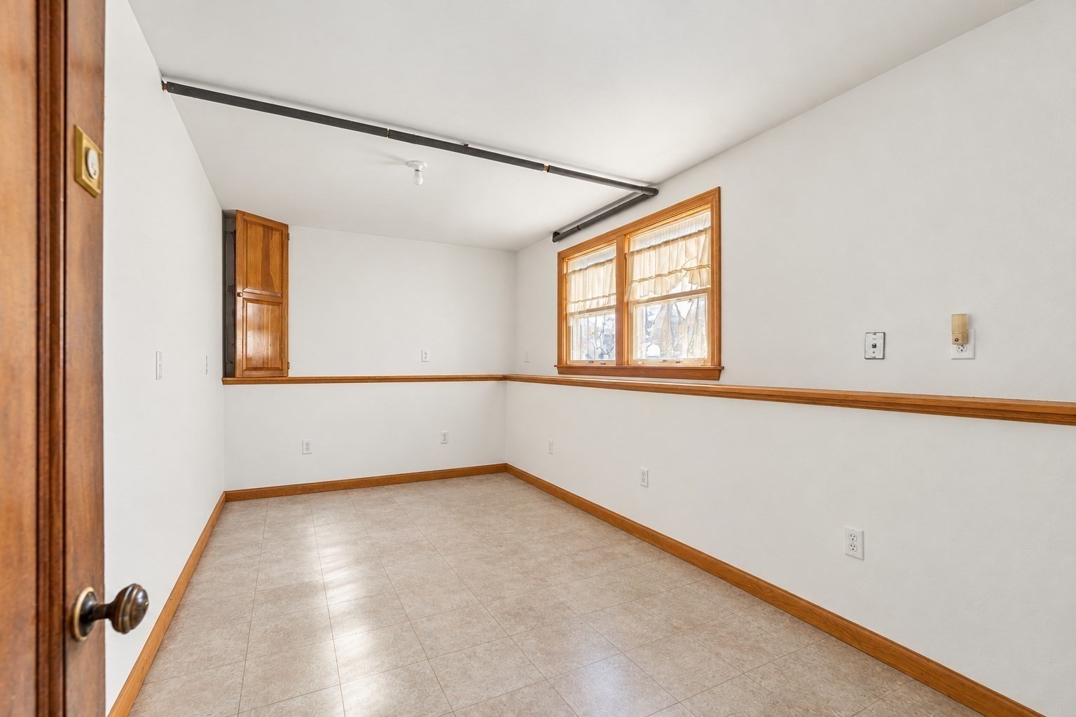 98 Little Neck Rd Property Photo 21