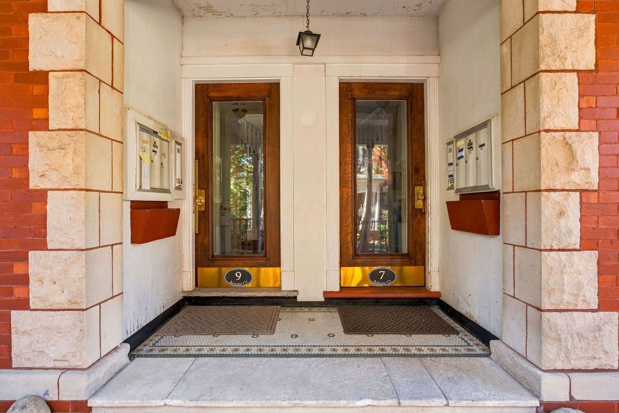 9 Auburn Ct # 3 Property Photo 2
