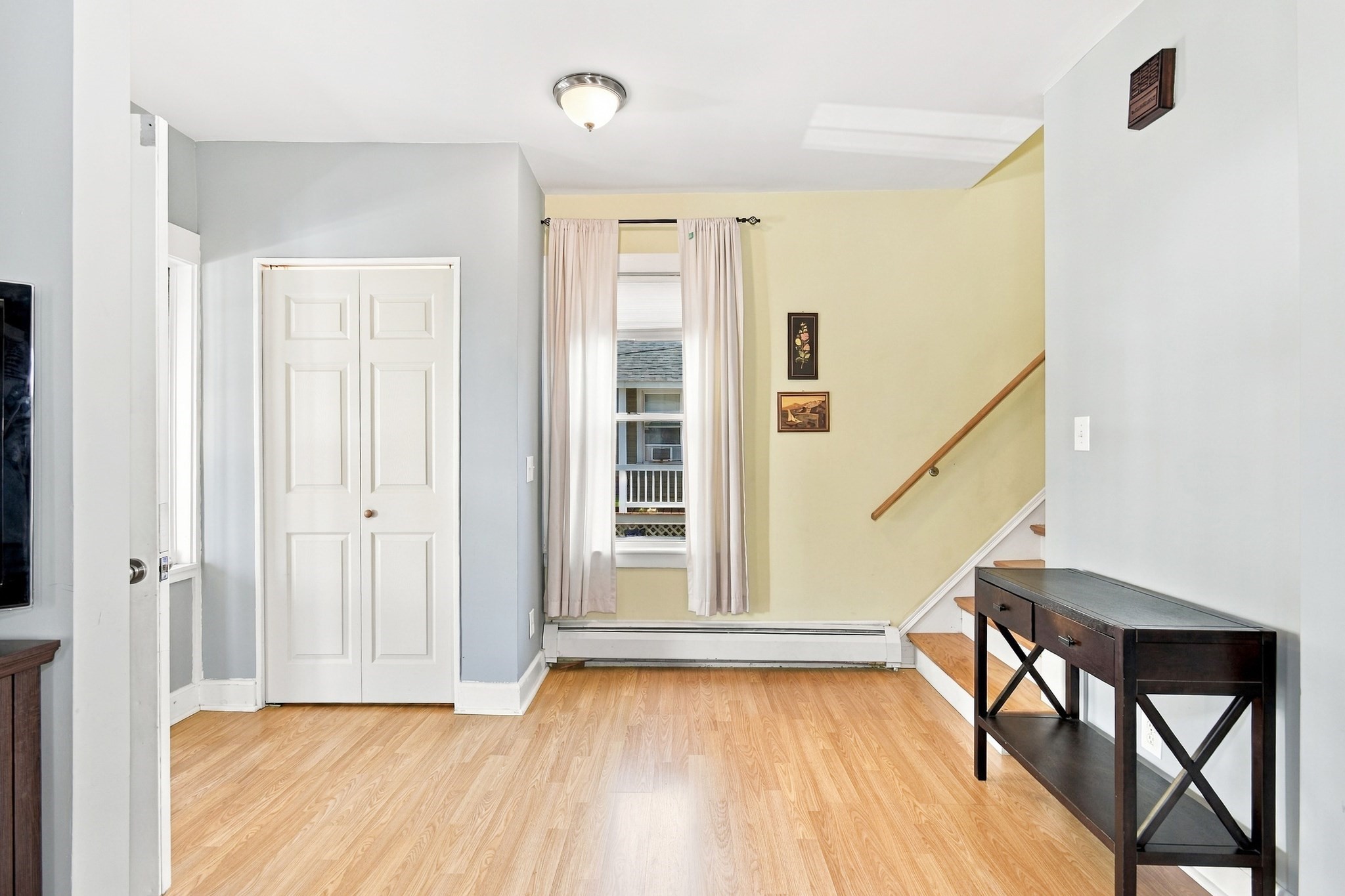 17 Hawthorn Ave Property Photo 6