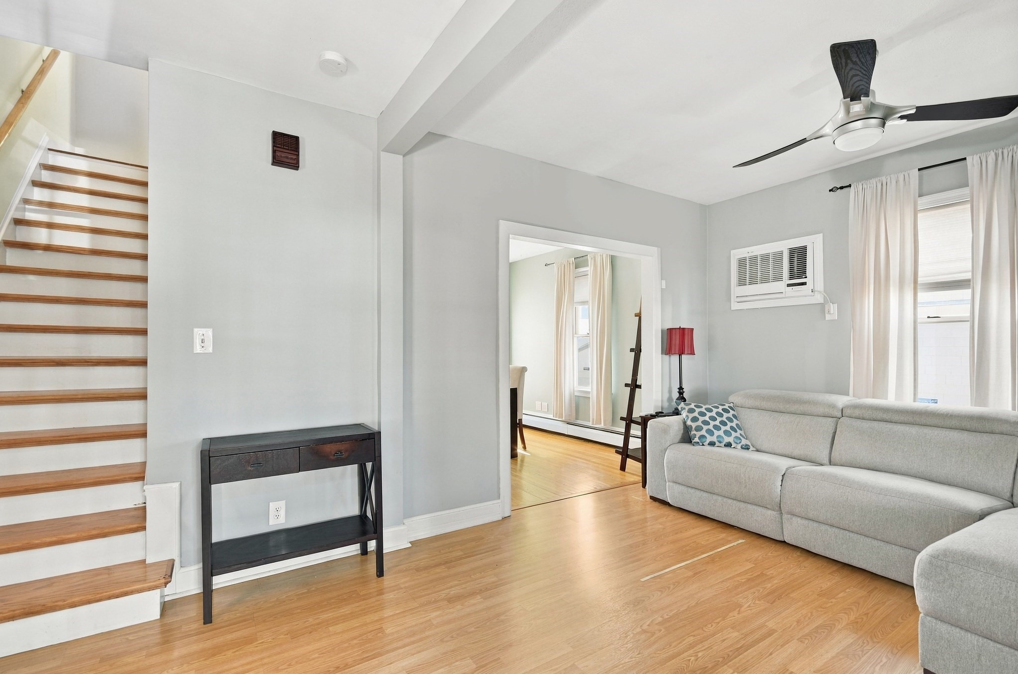 17 Hawthorn Ave Property Photo 8