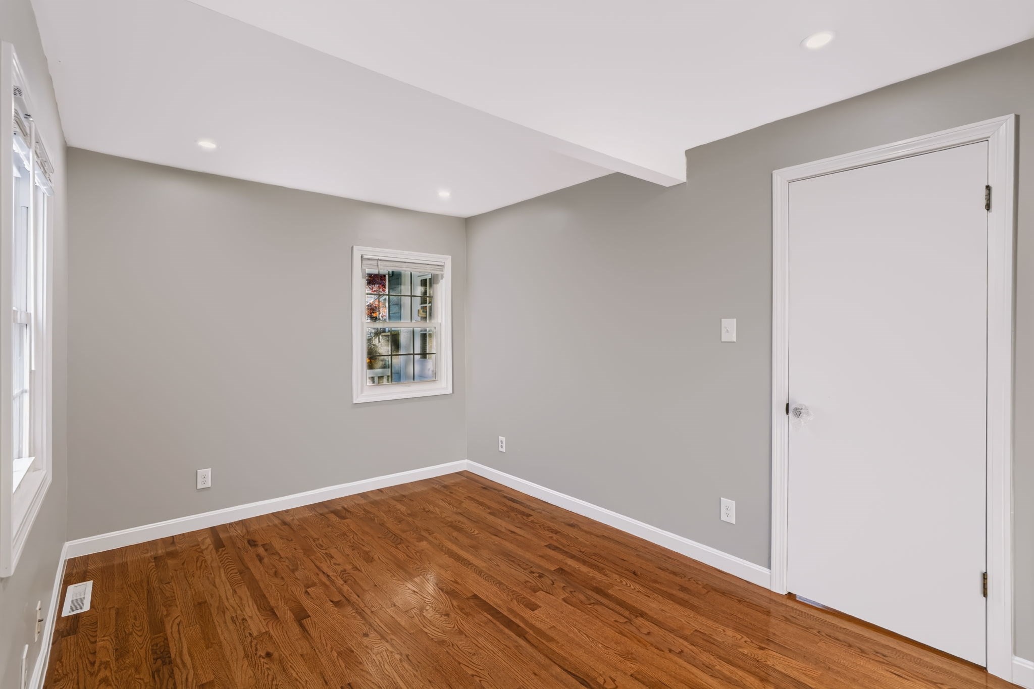 2 Salisbury St Property Photo 25