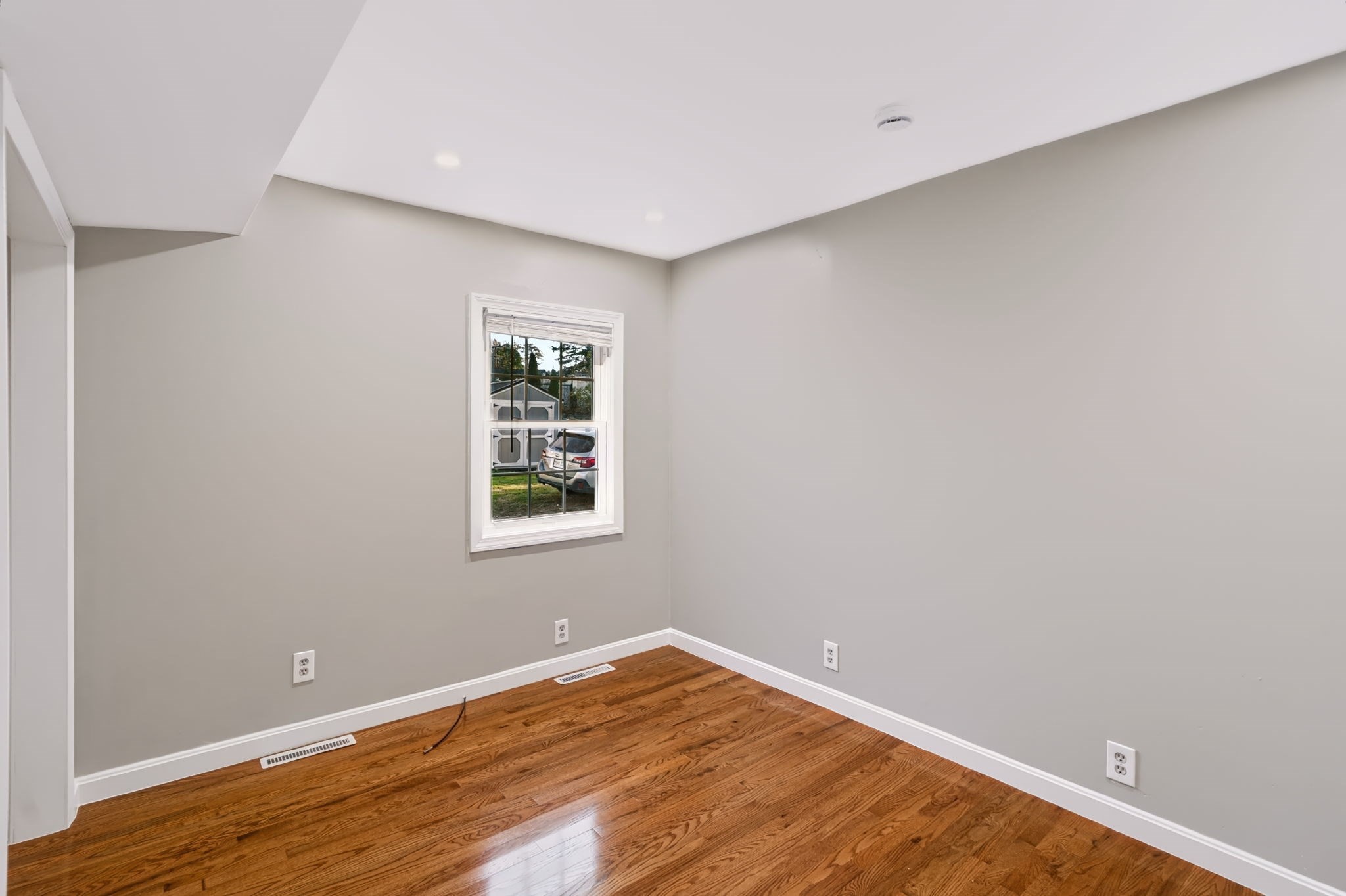 2 Salisbury St Property Photo 32