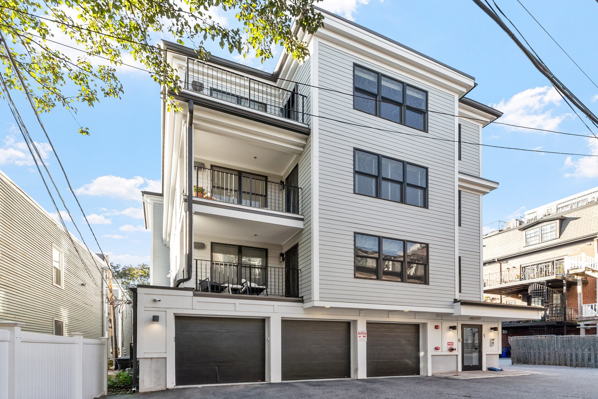 1 Leonard Pl # 4 Property Photo 1