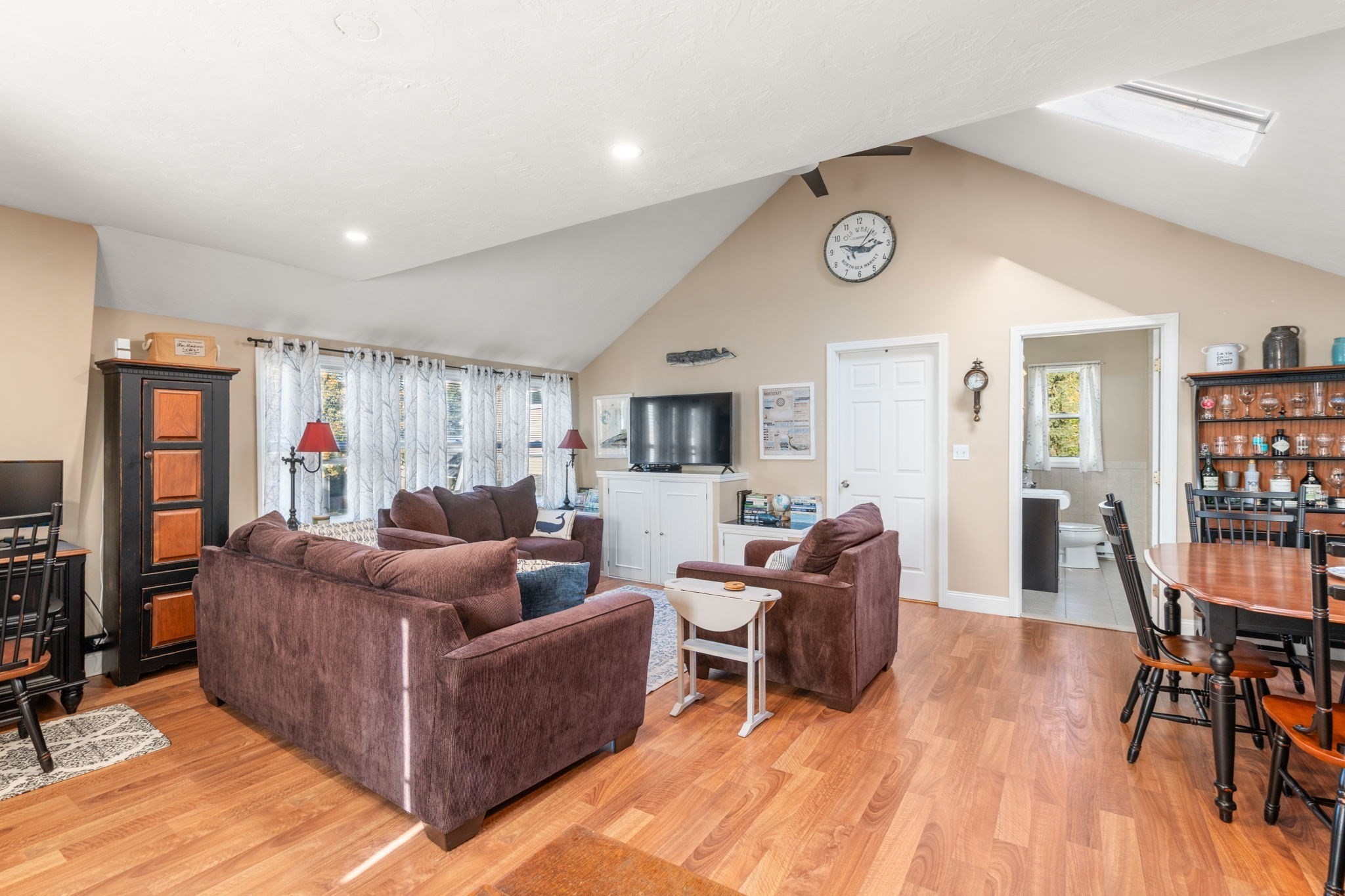 29 Clapp St Property Photo 28