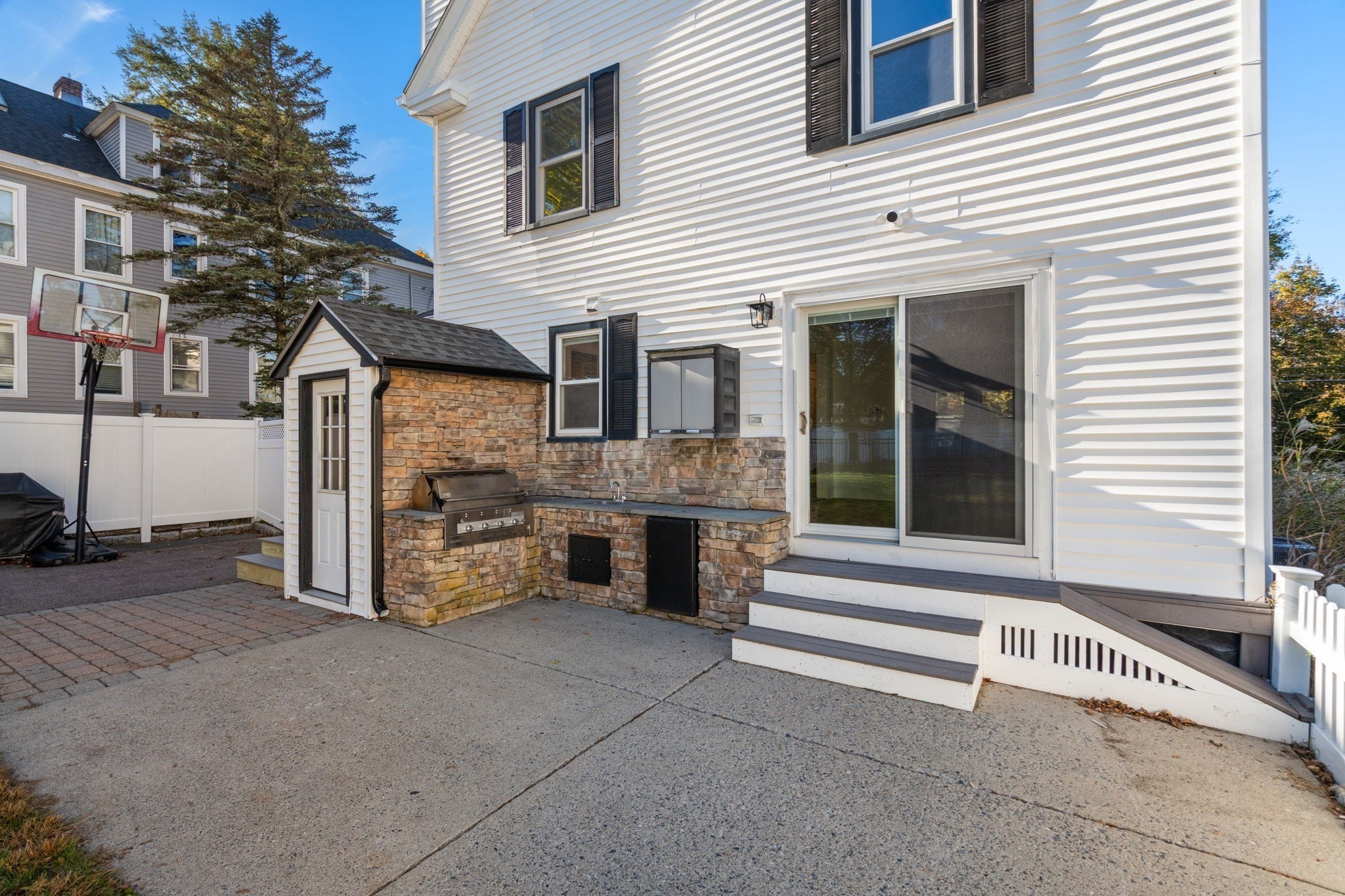 29 Clapp St Property Photo 30