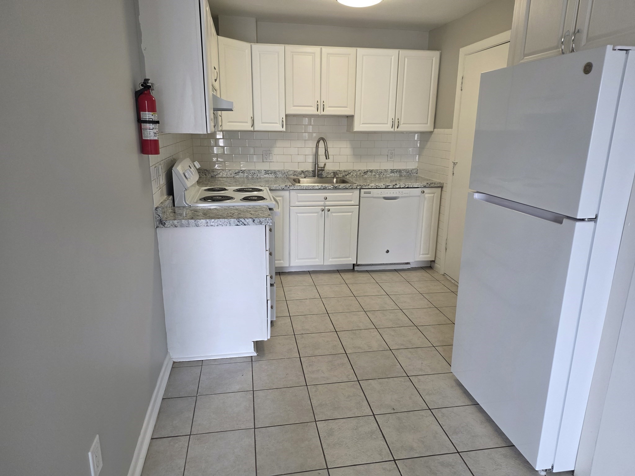 815 Morton # 20 Property Photo 2