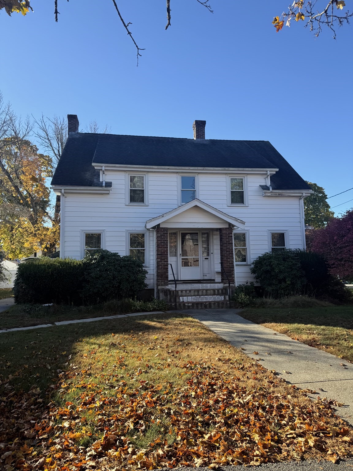 688 Great Plain Ave Property Photo 1