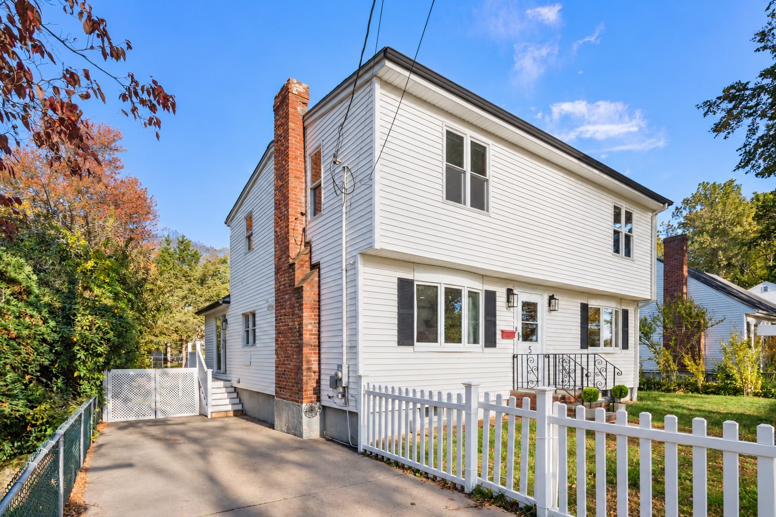 5 Dow Road Property Photo 1