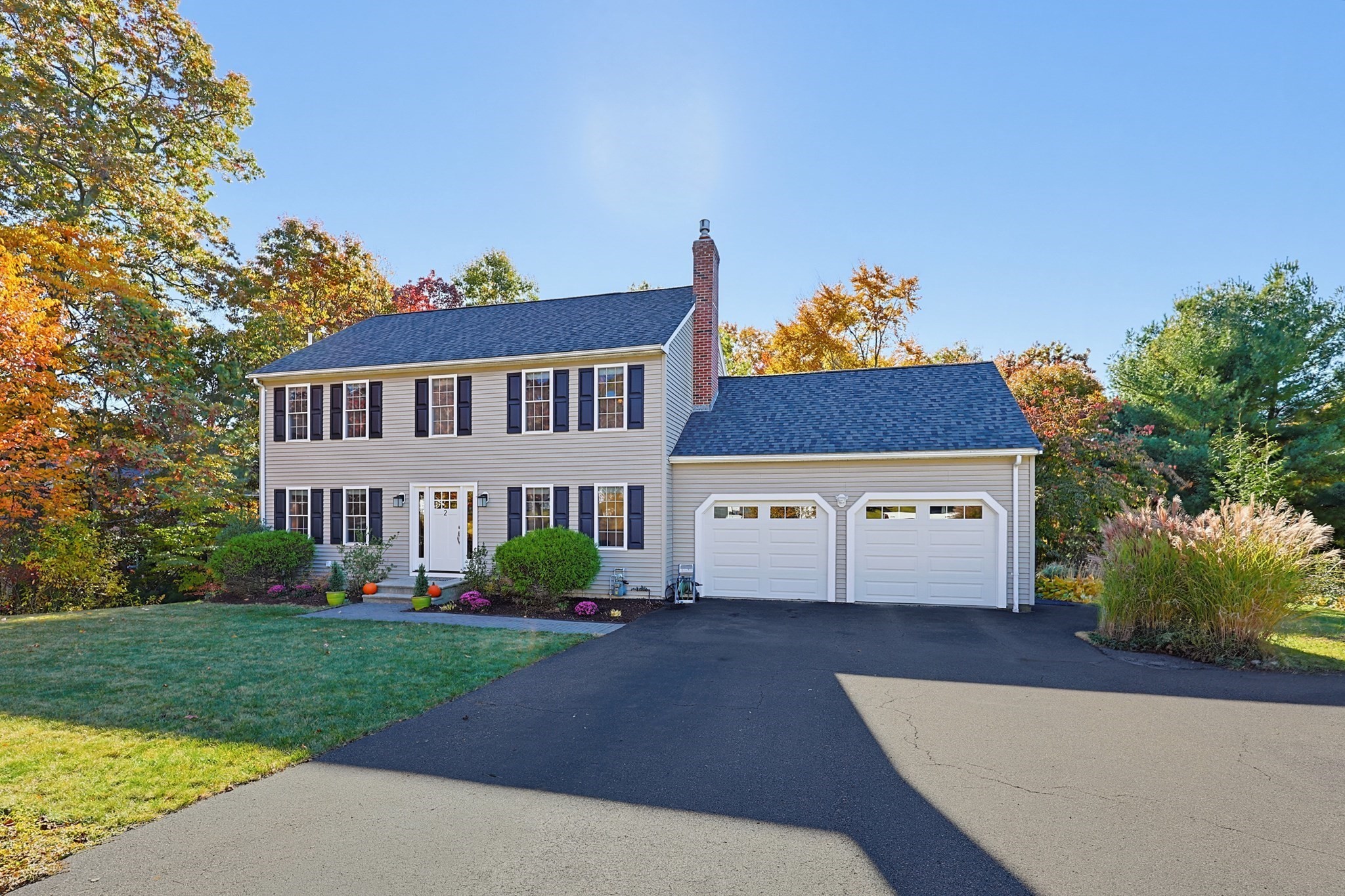 2 Wisteria Dr. Property Photo 1
