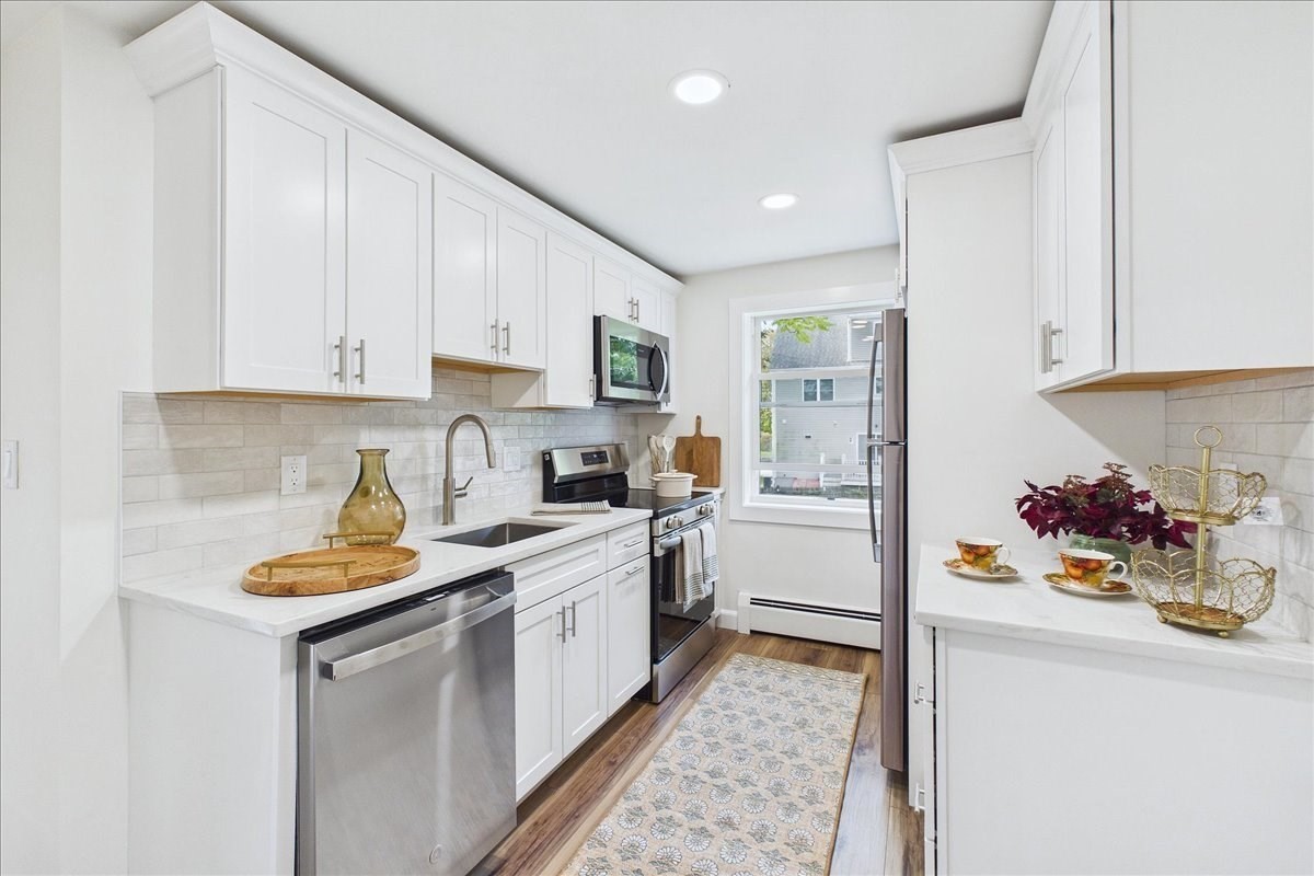 31 Montvale Avenue # 11 Property Photo 1