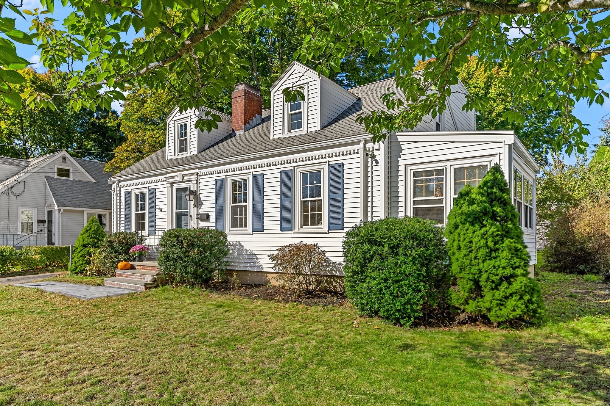 30 Neck St Property Photo 1