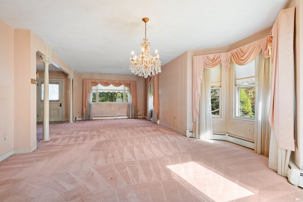 49 Cushing St Property Photo 12