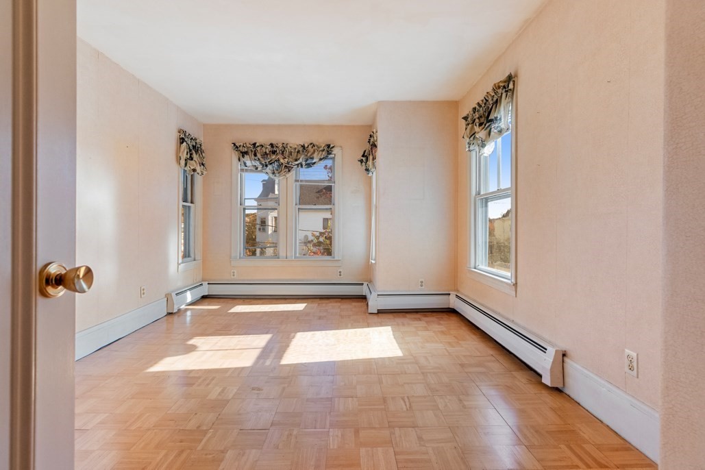 49 Cushing St Property Photo 26