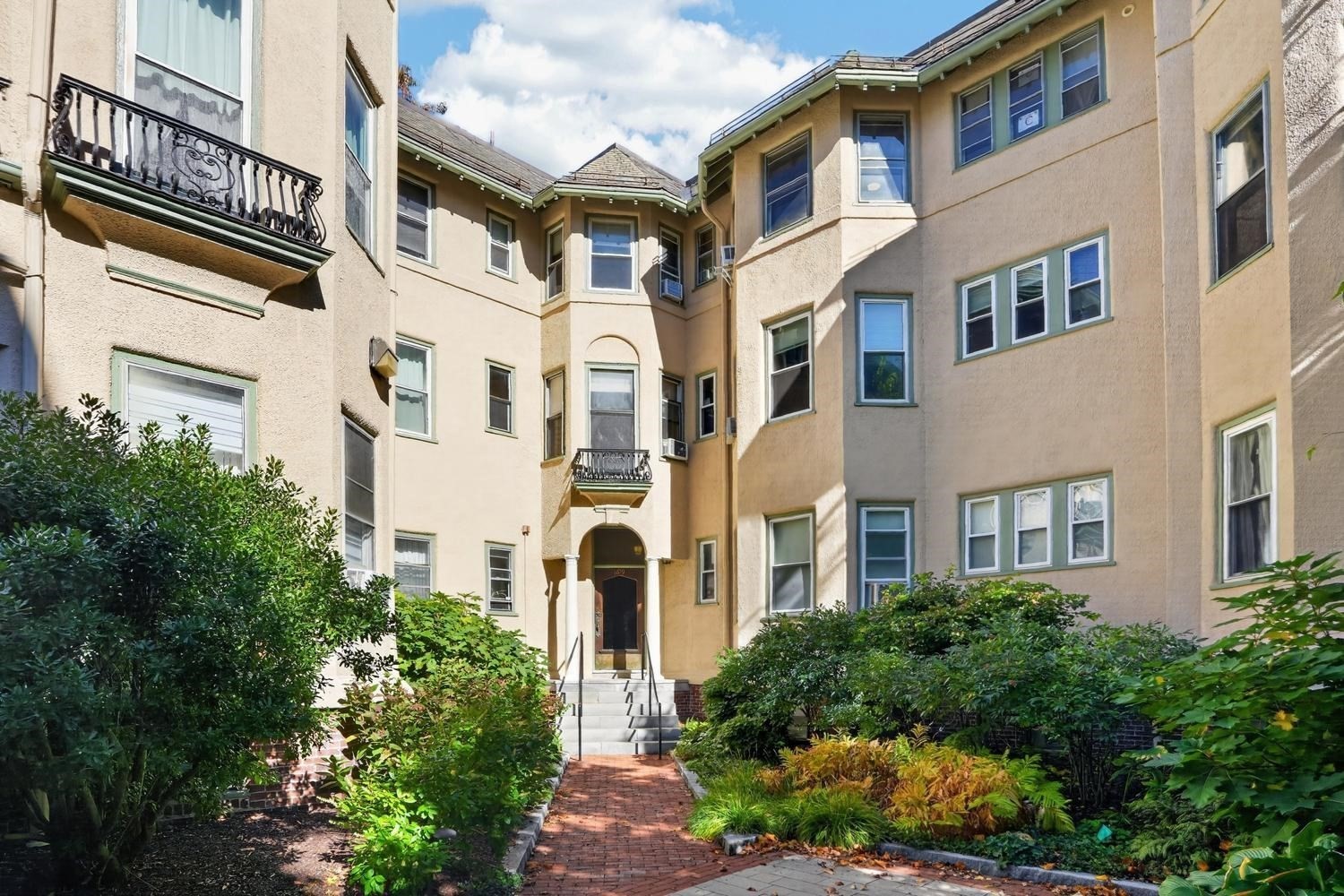 1619 Massachusetts Ave # 36 Property Photo 1