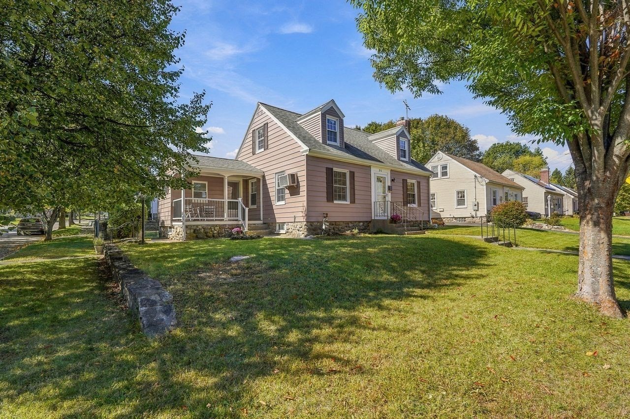 26 Calumet Ave Property Photo 1