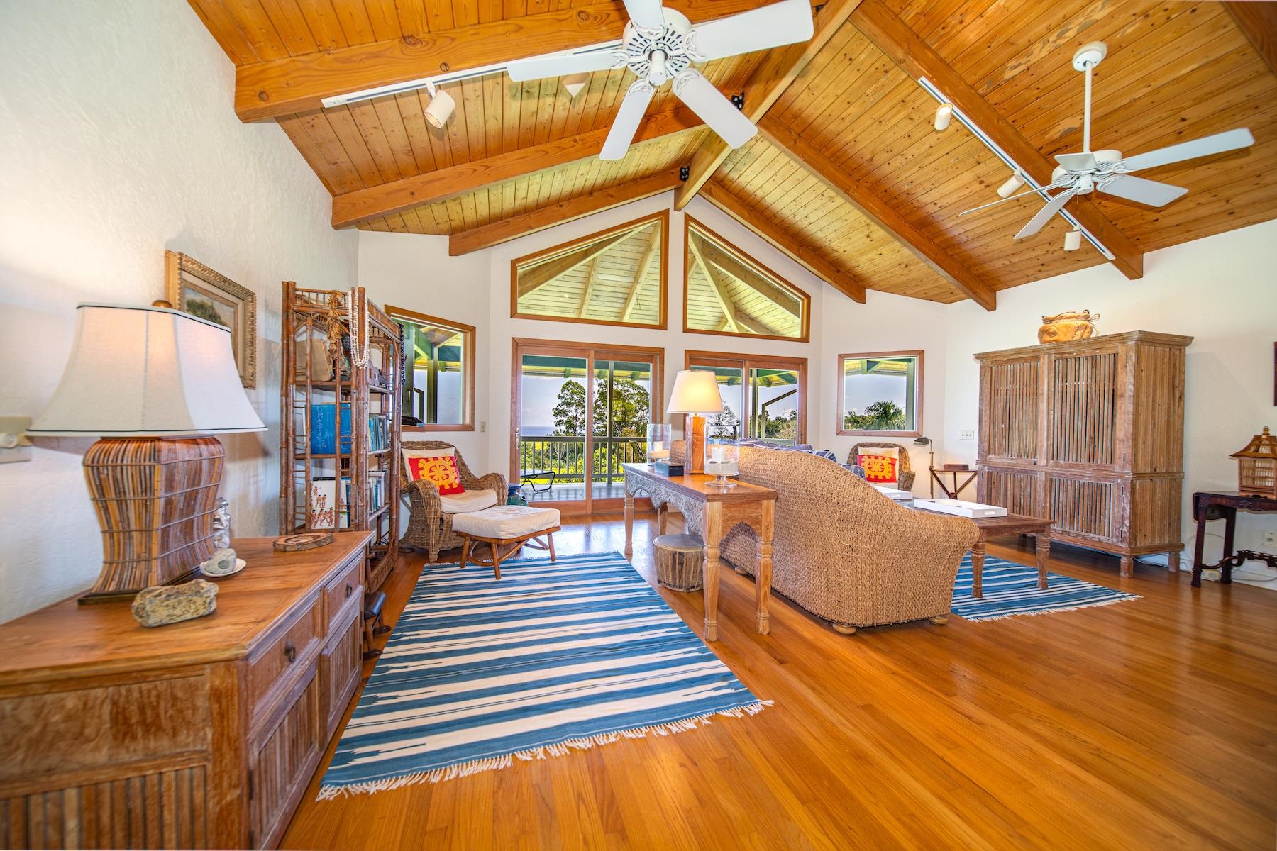 181 Kalo Rd Property Photo 9