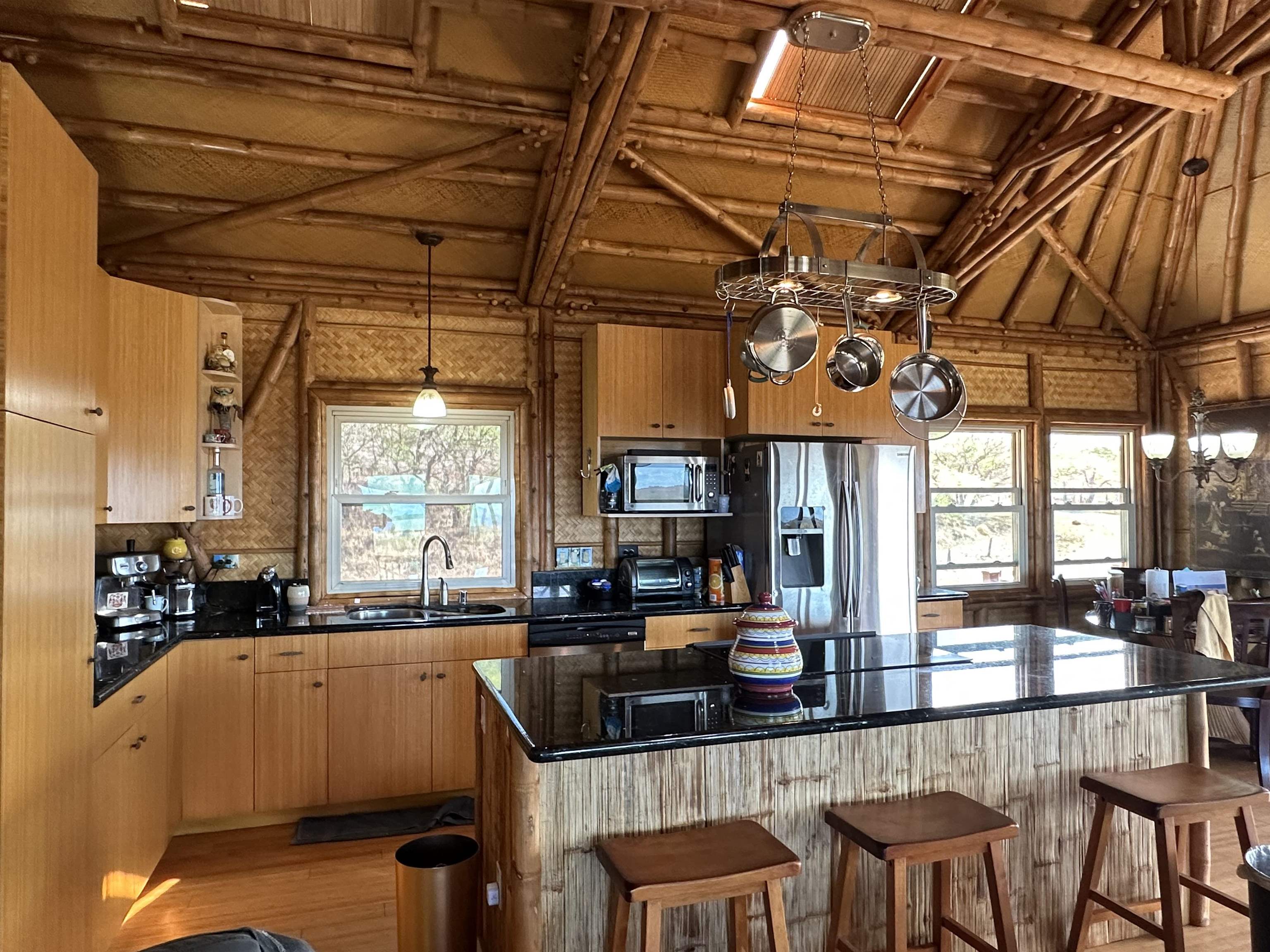 206 Awawa Rd Property Photo 14