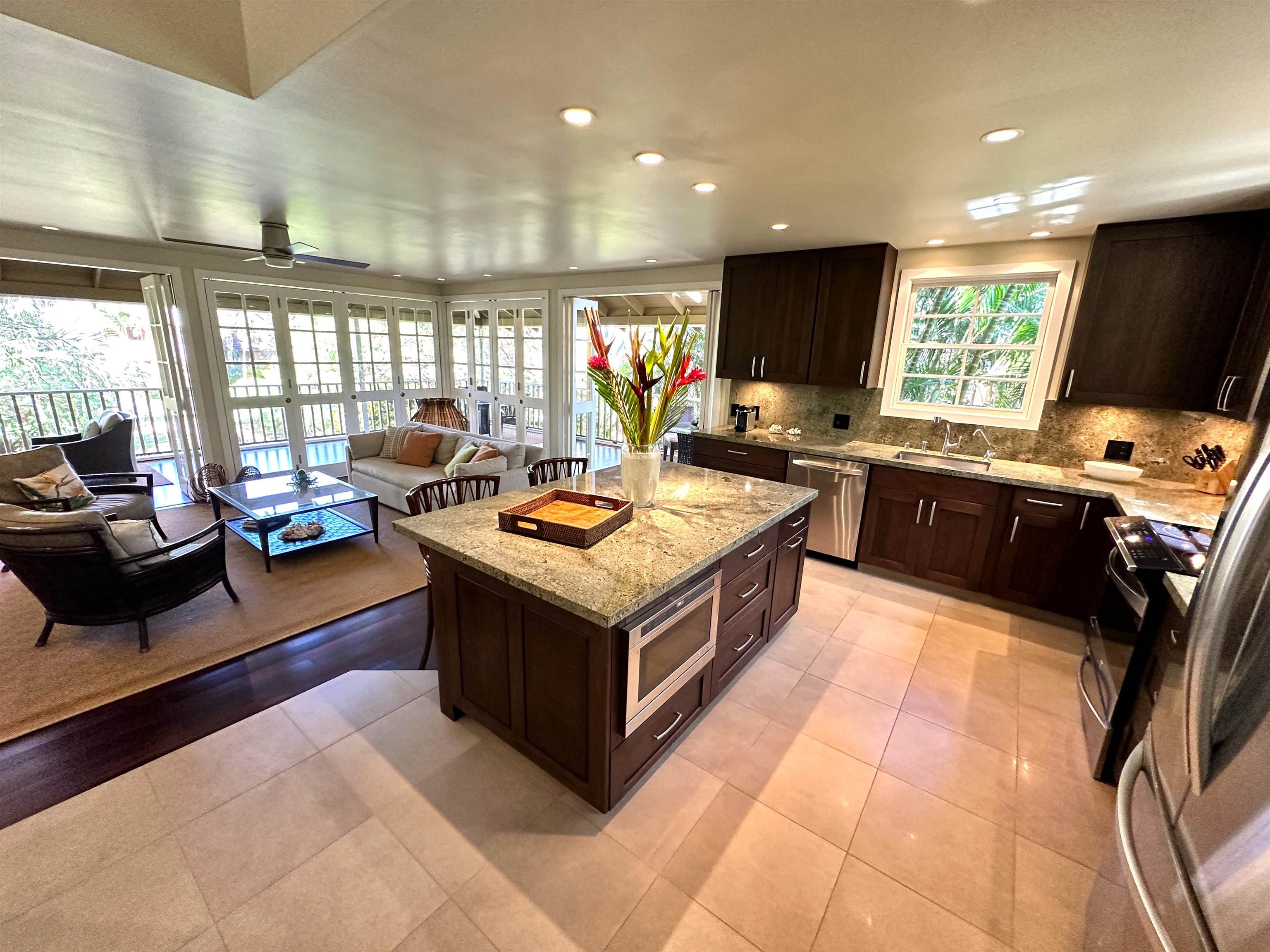 100 Lio Pl Property Photo 6