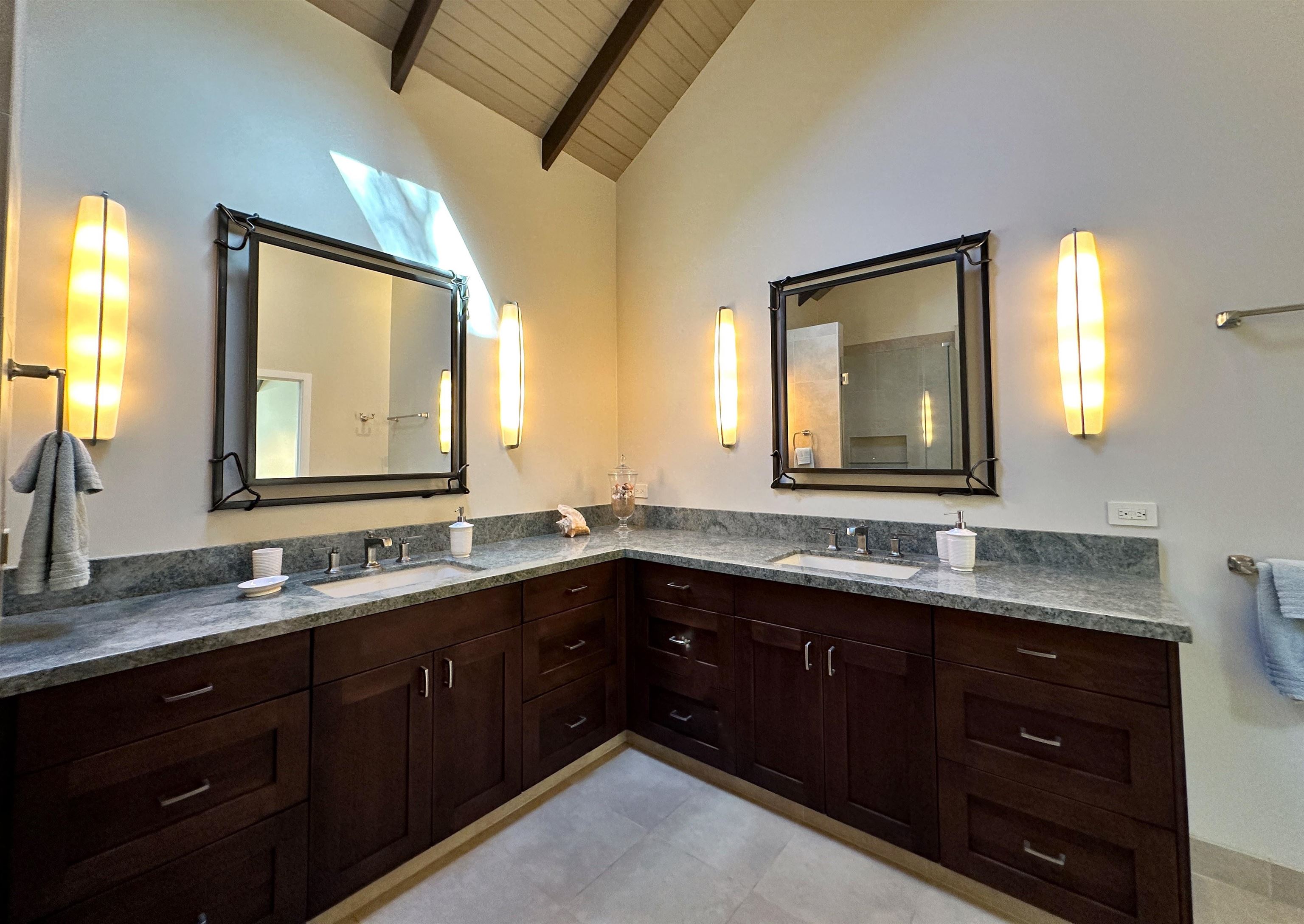 100 Lio Pl Property Photo 27