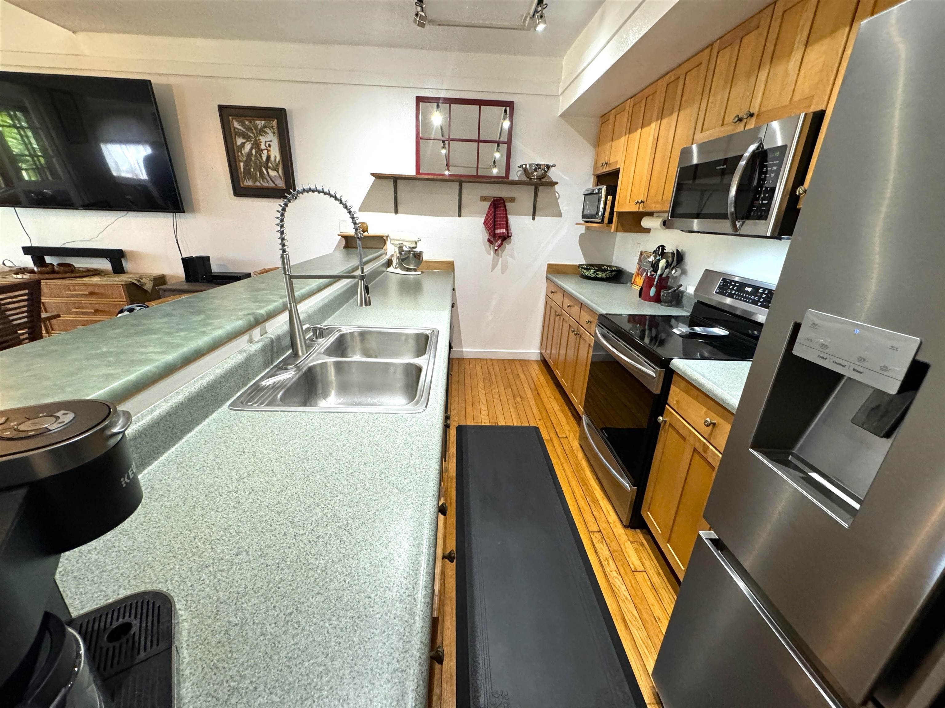 100 Lio Pl Property Photo 5