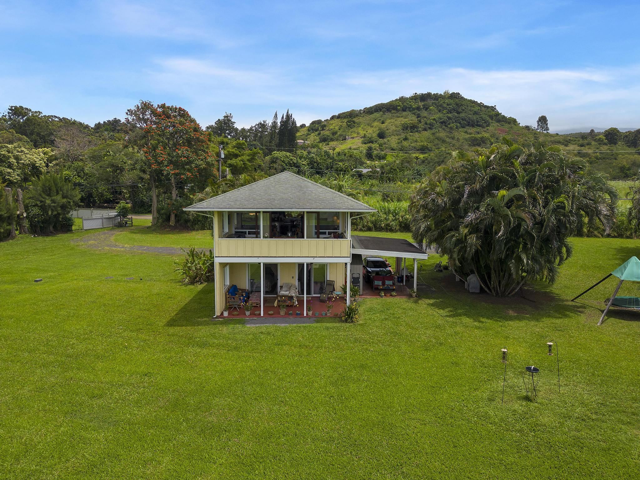 654 Kaupakalua Rd Property Photo 4