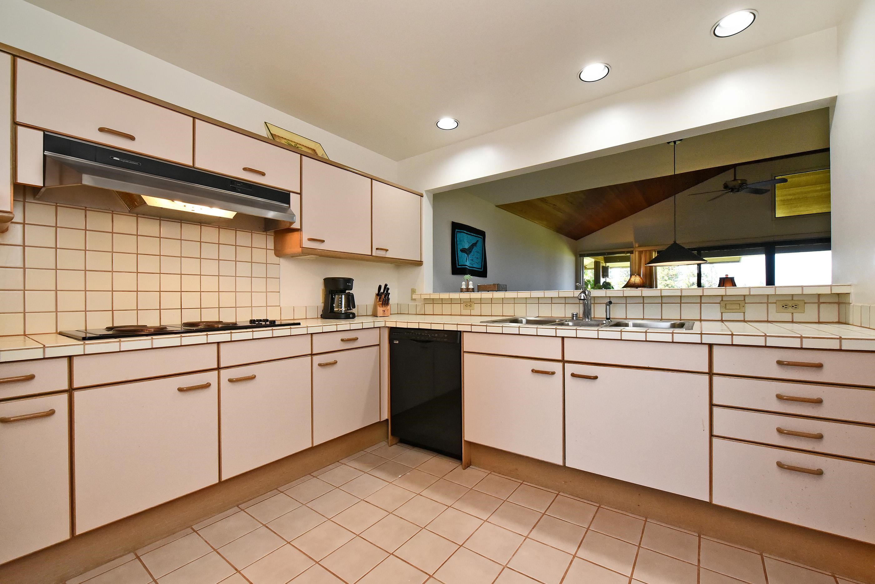 50 Puu Anoano St Property Photo 16