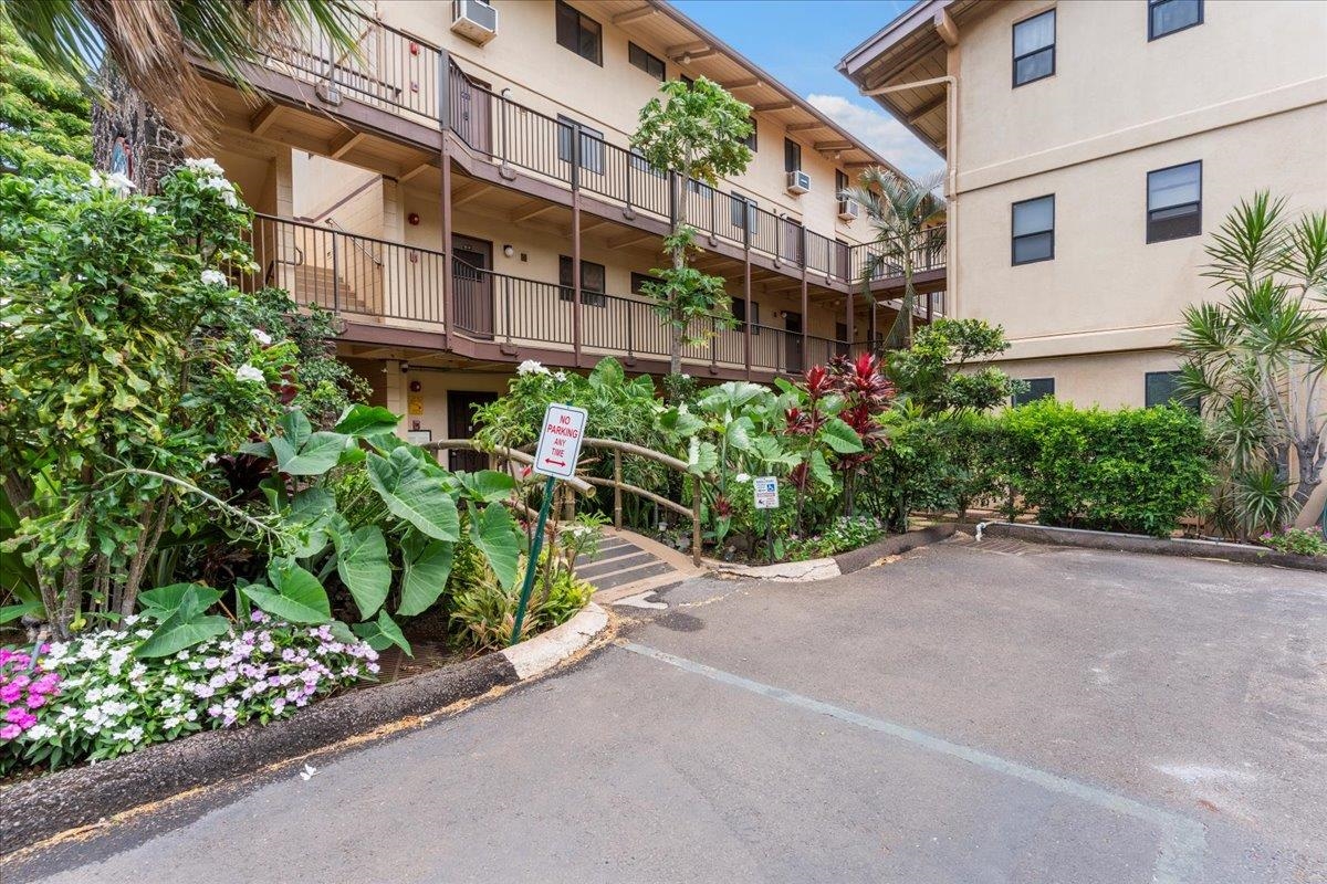 280 Hauoli St Property Photo 39