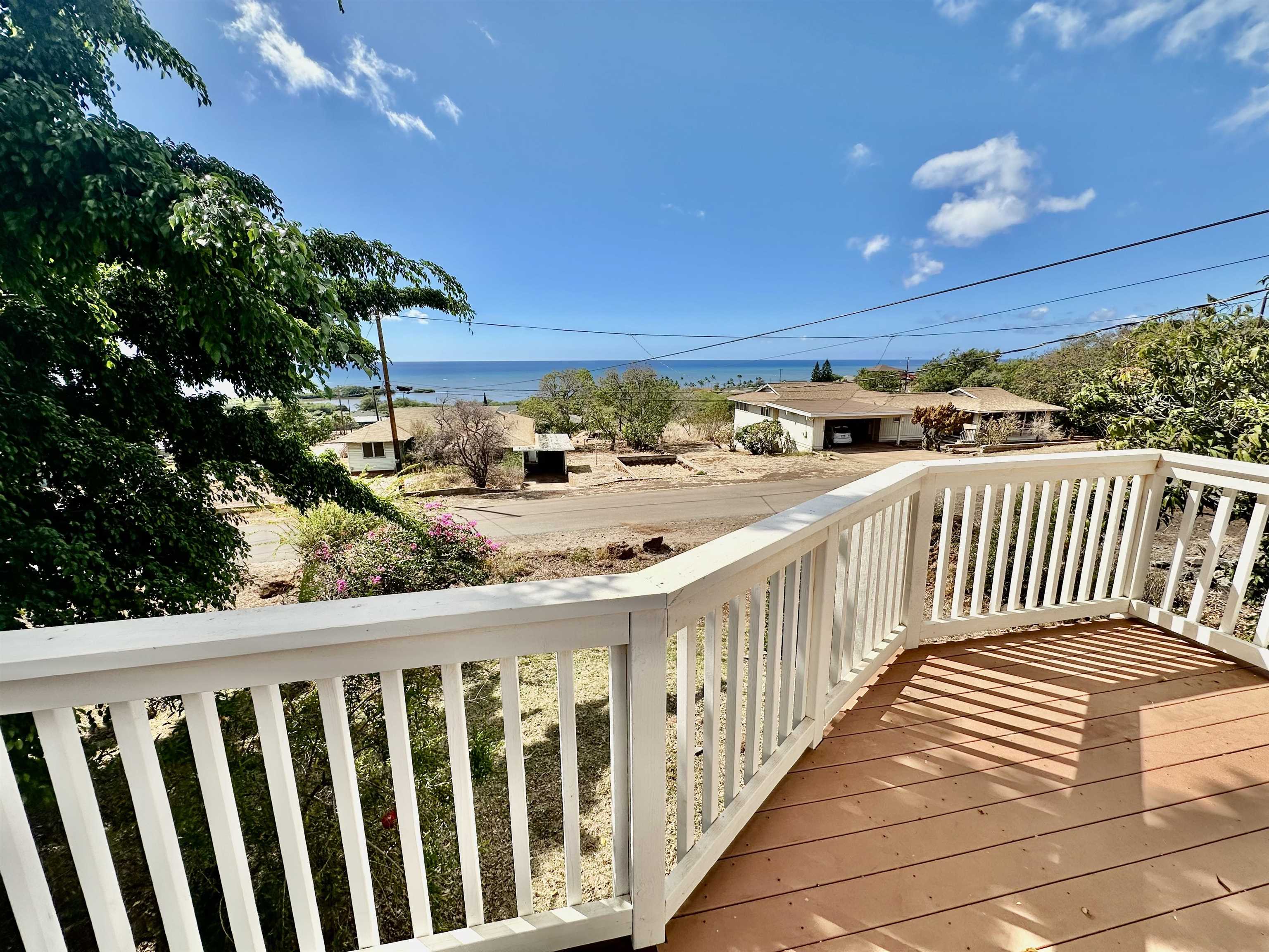 1085 Nauwe St Property Photo 8