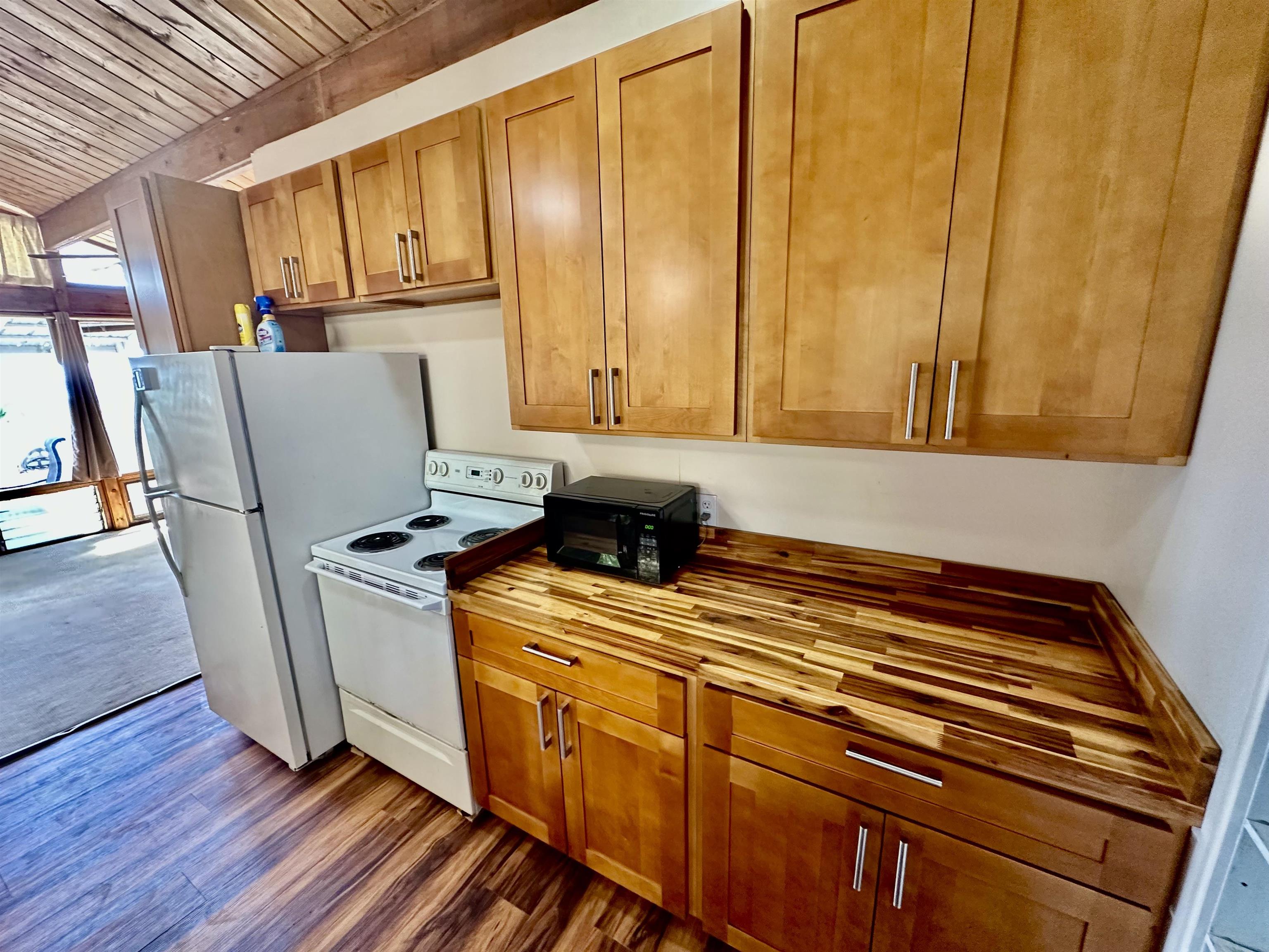 1085 Nauwe St Property Photo 20