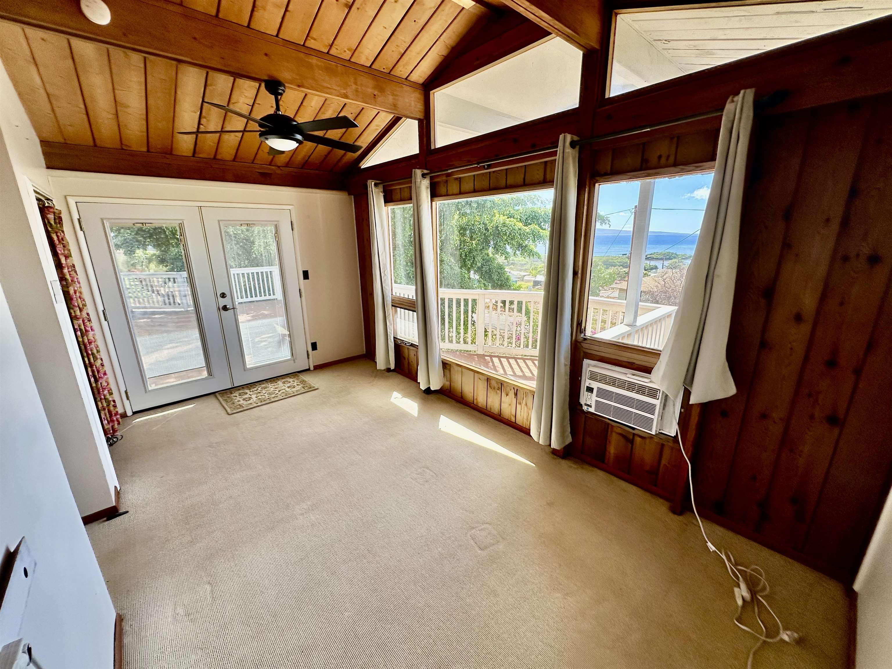 1085 Nauwe St Property Photo 31
