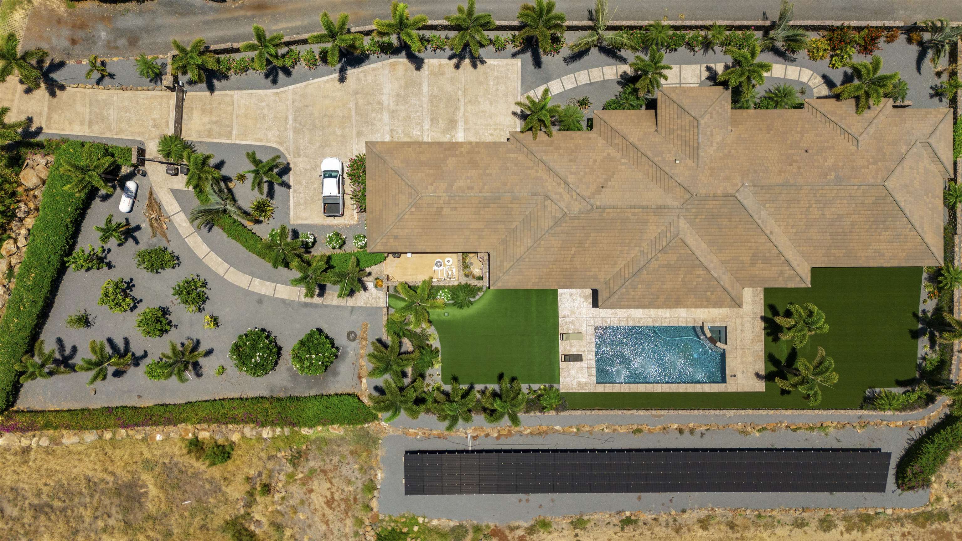 200 Hokiokio Pl Property Photo 5