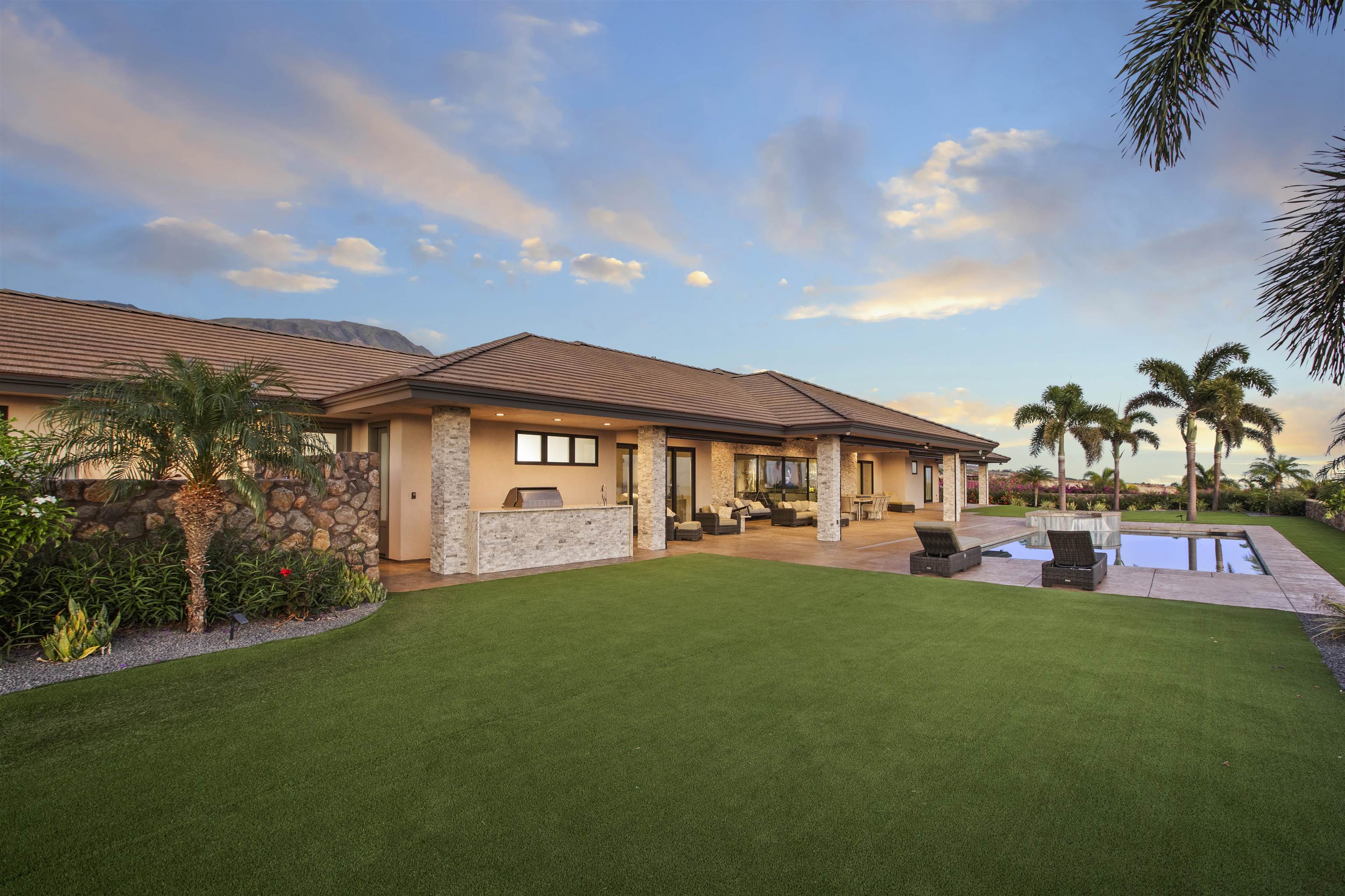 200 Hokiokio Pl Property Photo 7