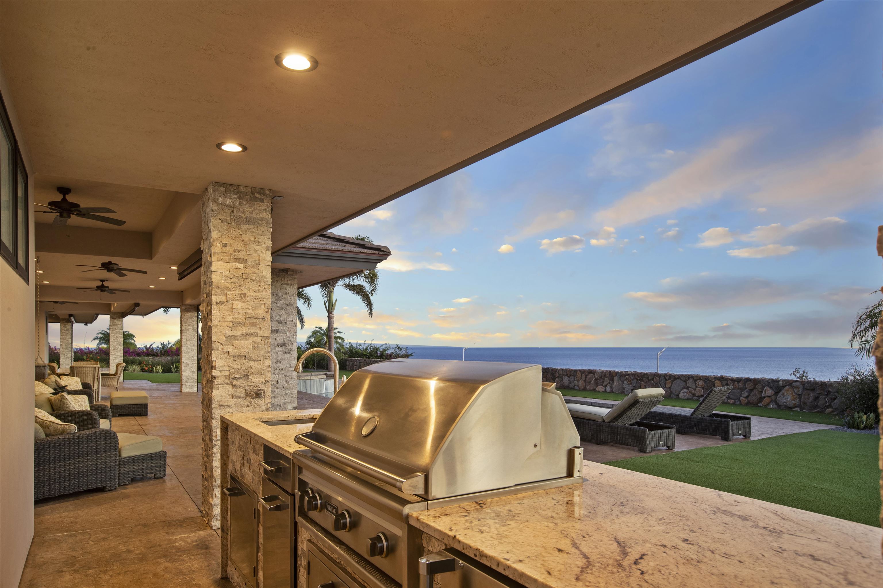 200 Hokiokio Pl Property Photo 10