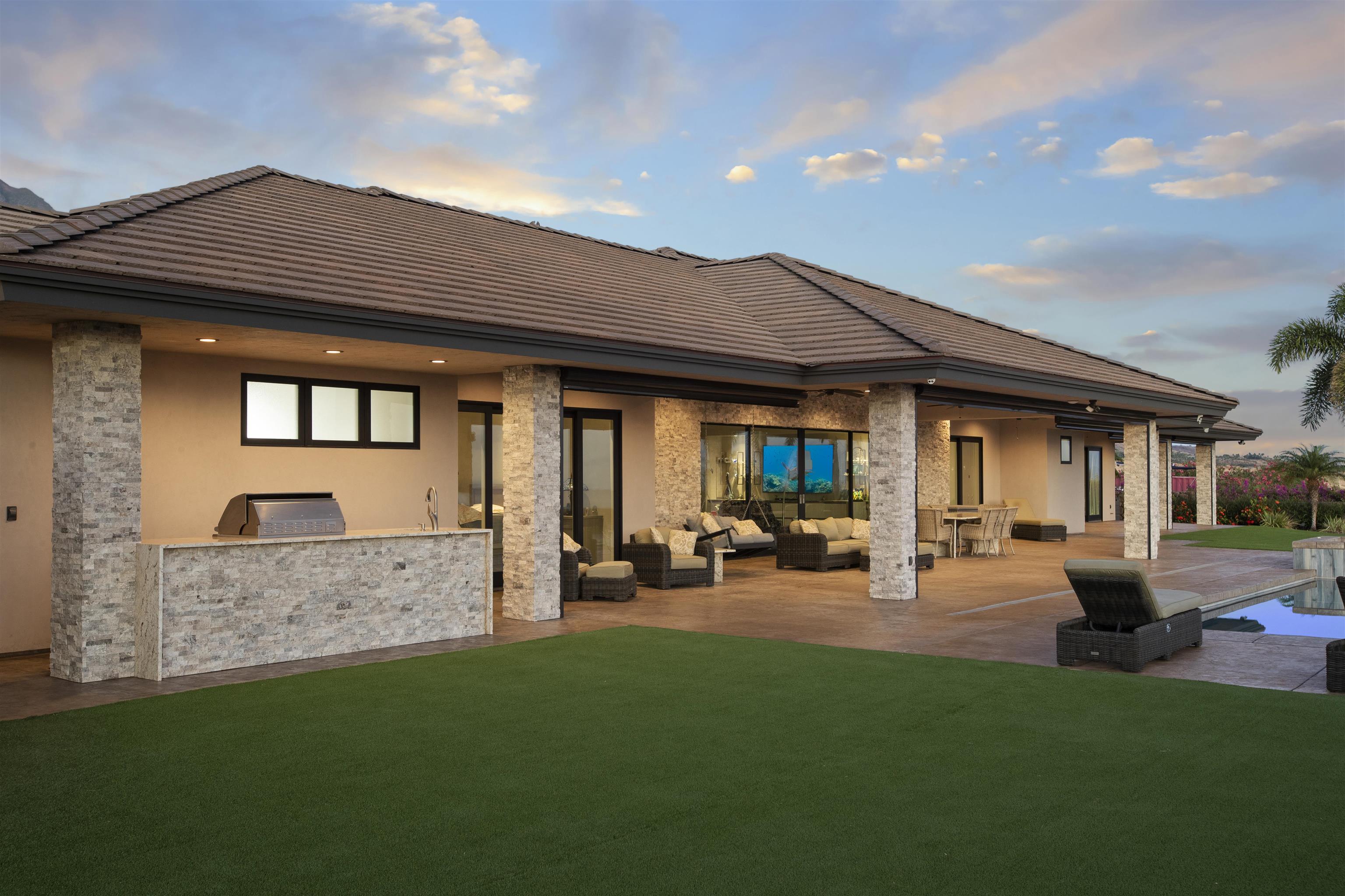 200 Hokiokio Pl Property Photo 11