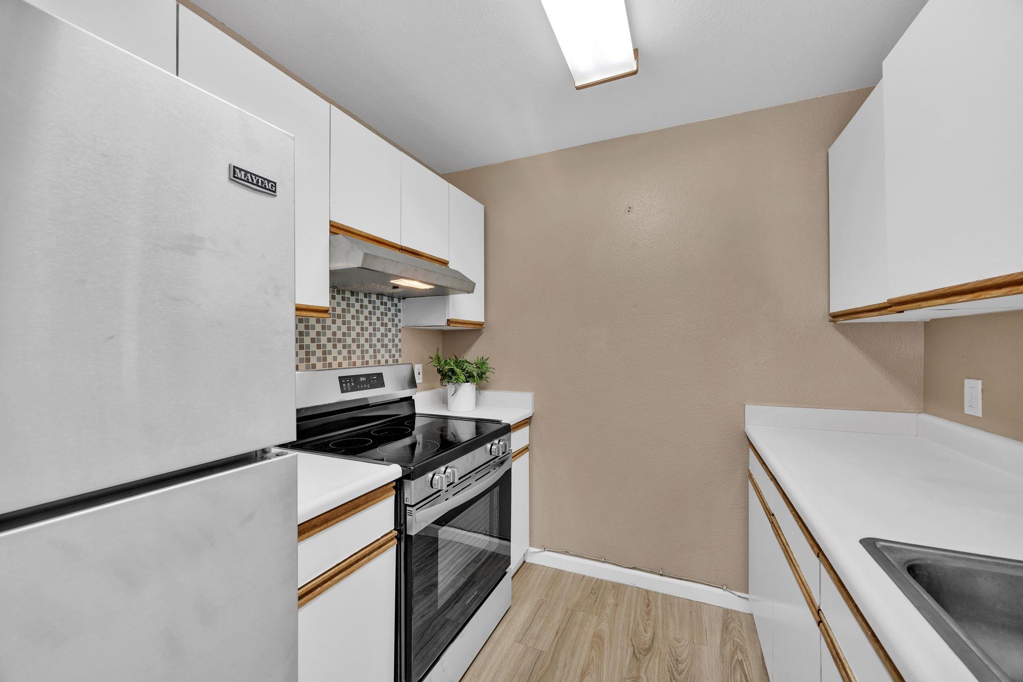 160 Keonekai Rd Property Photo 10