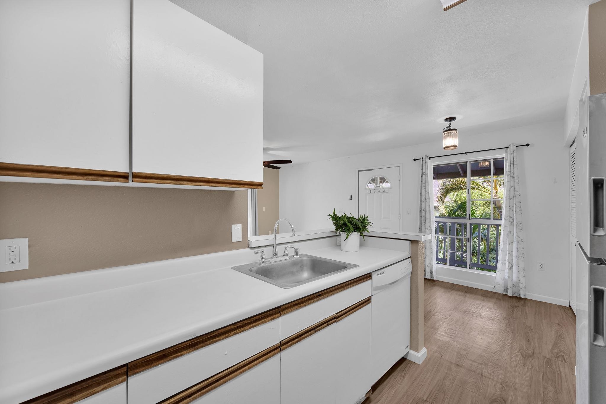 160 Keonekai Rd Property Photo 12