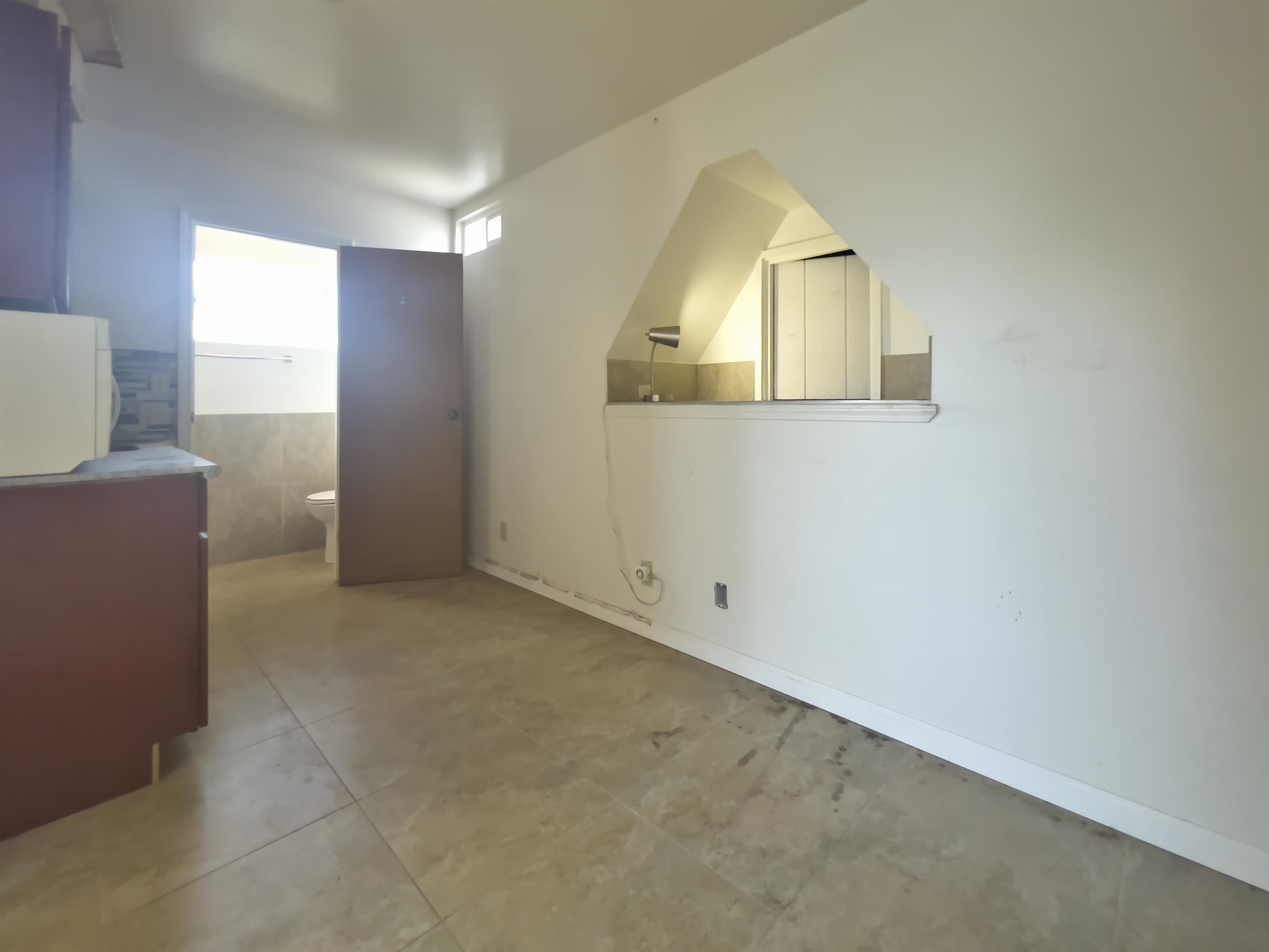 318 N Market St Property Photo 21