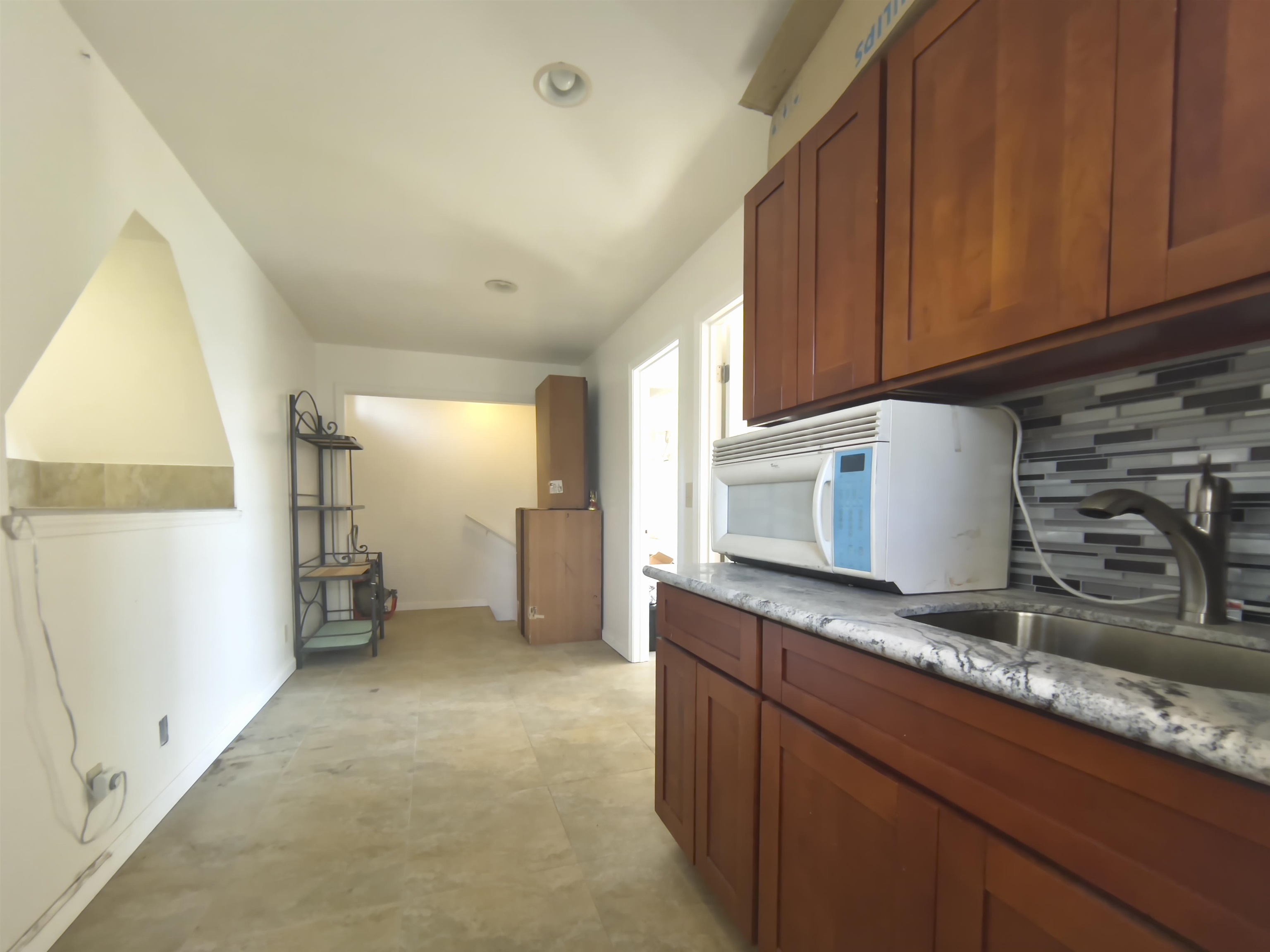 318 N Market St Property Photo 22