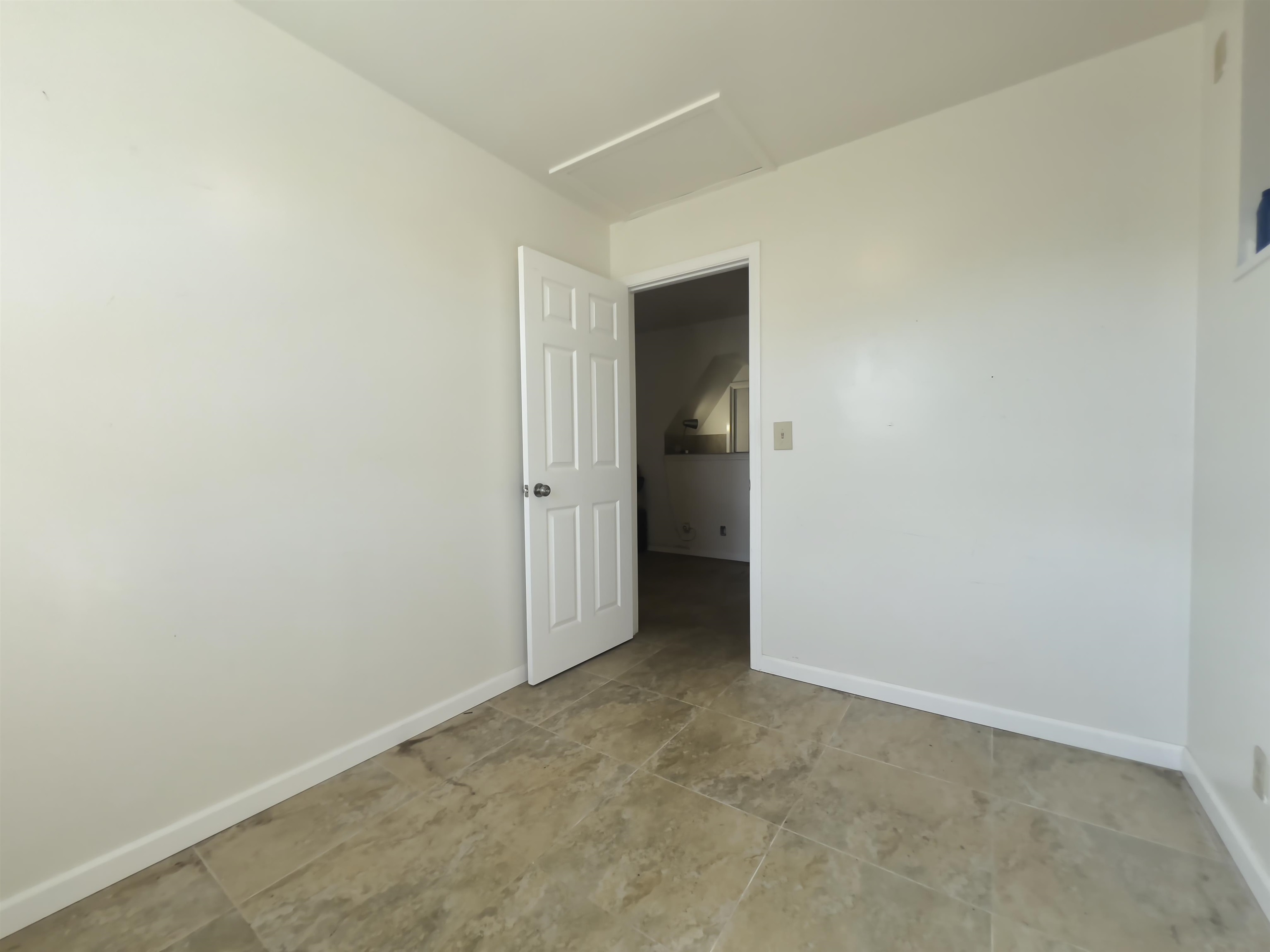 318 N Market St Property Photo 26