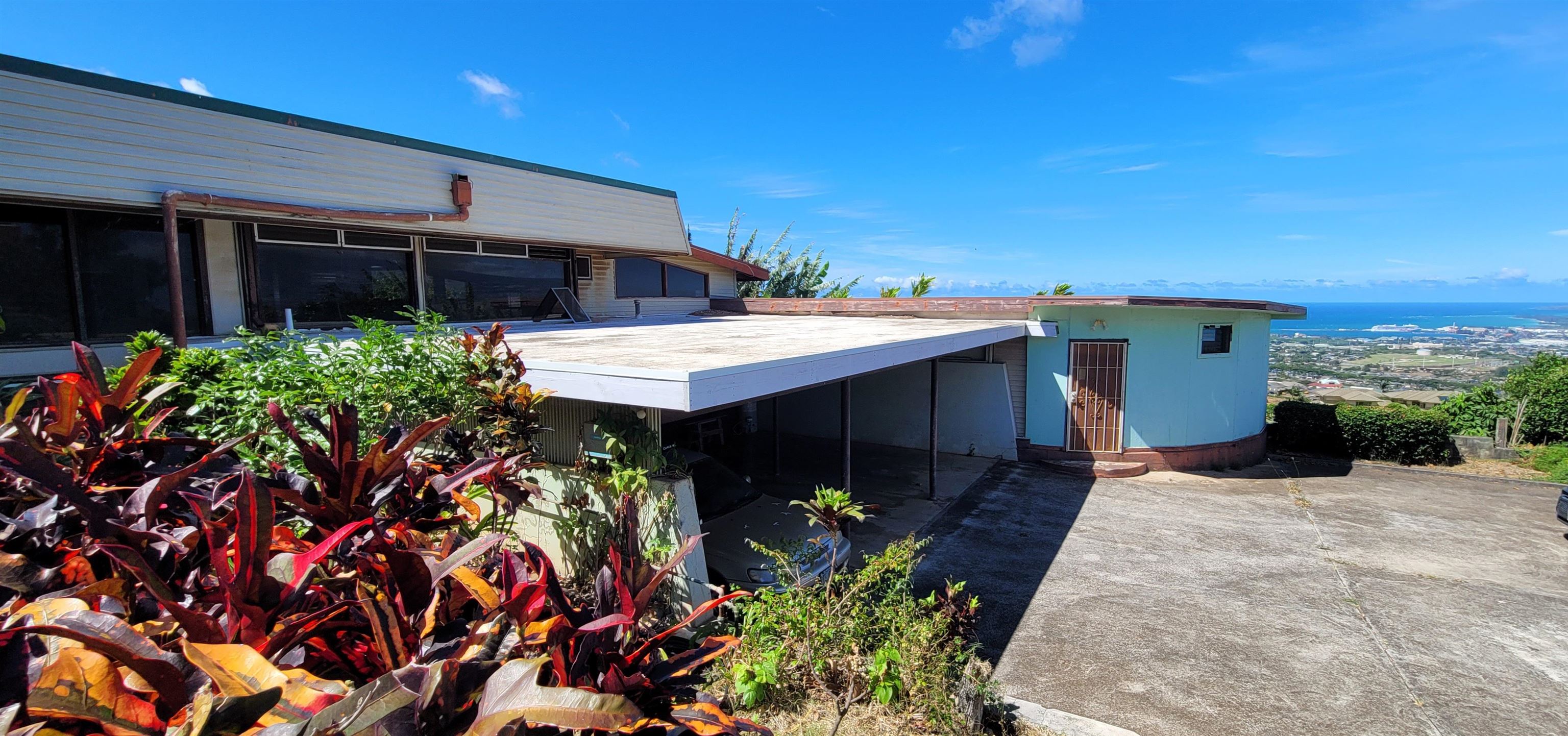 401 Palani Pl Property Photo 1