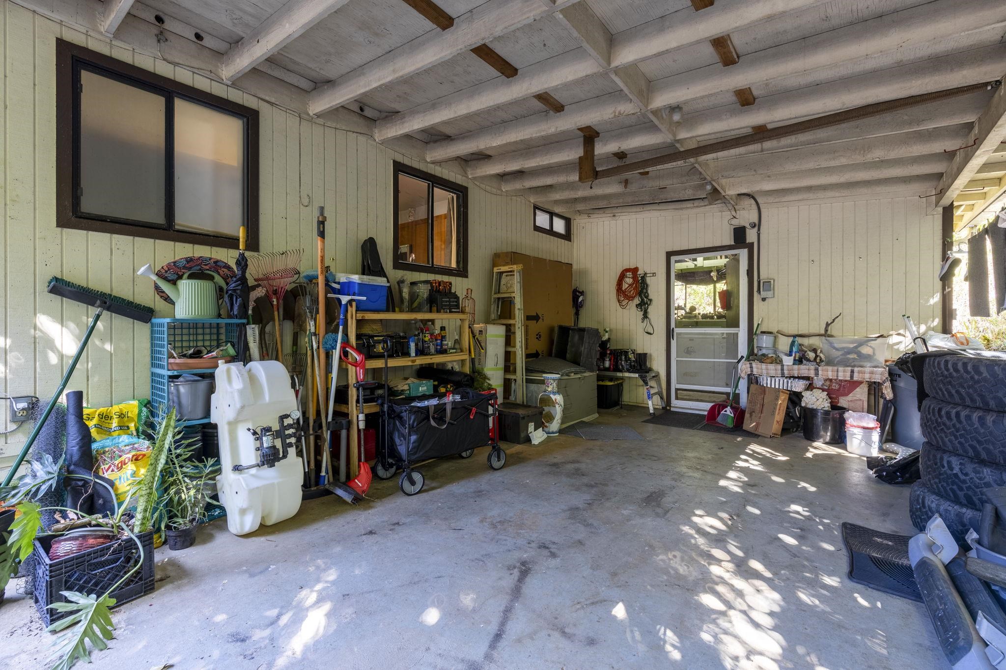 998 Kauhikoa Rd Property Photo 10