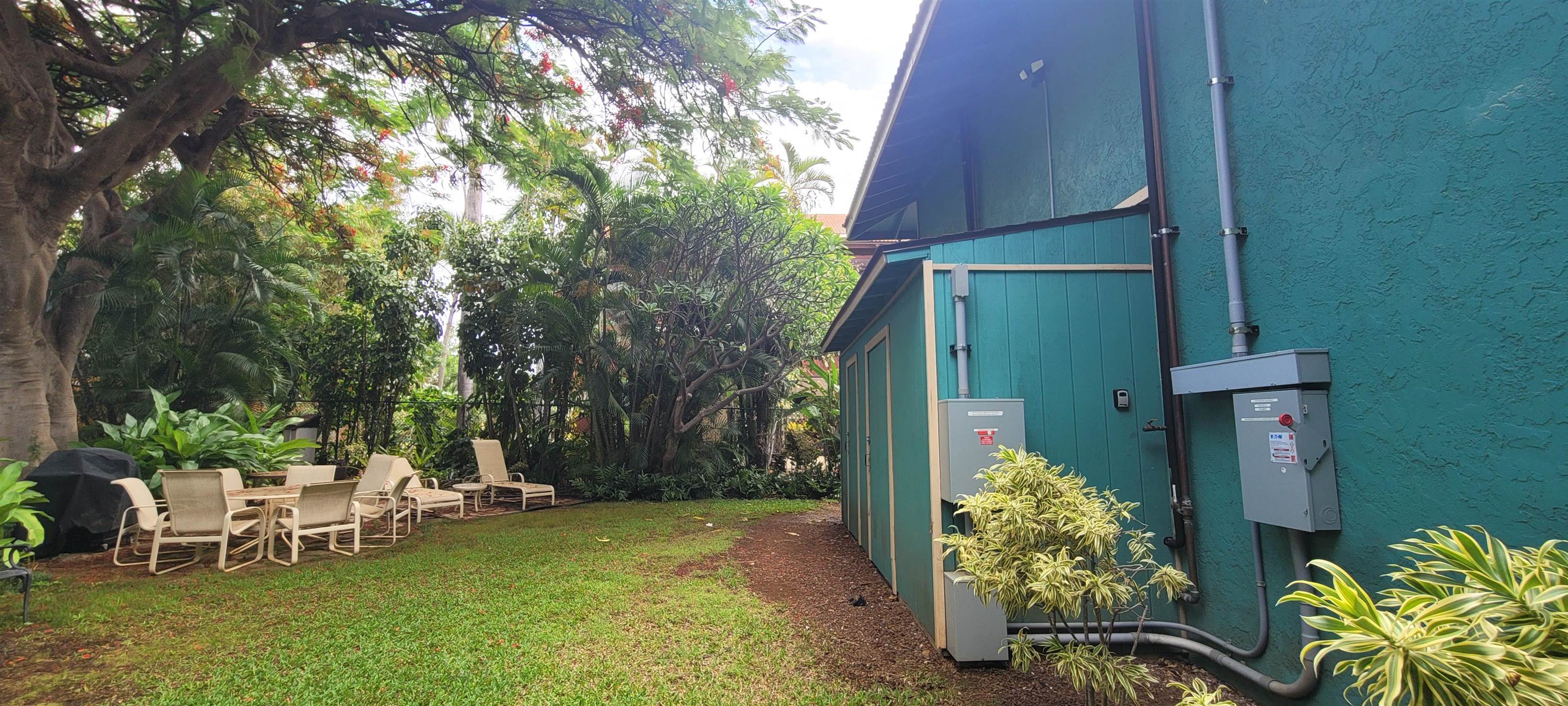 2140 Awihi Pl Property Photo 2