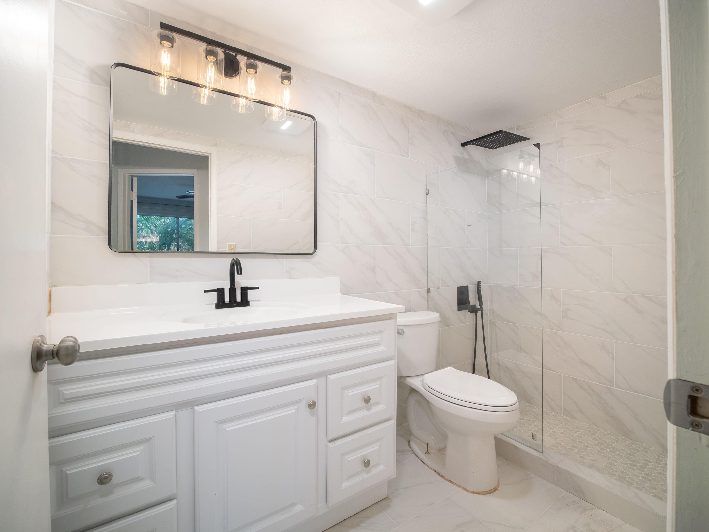 160 Keonekai Rd Property Photo 11