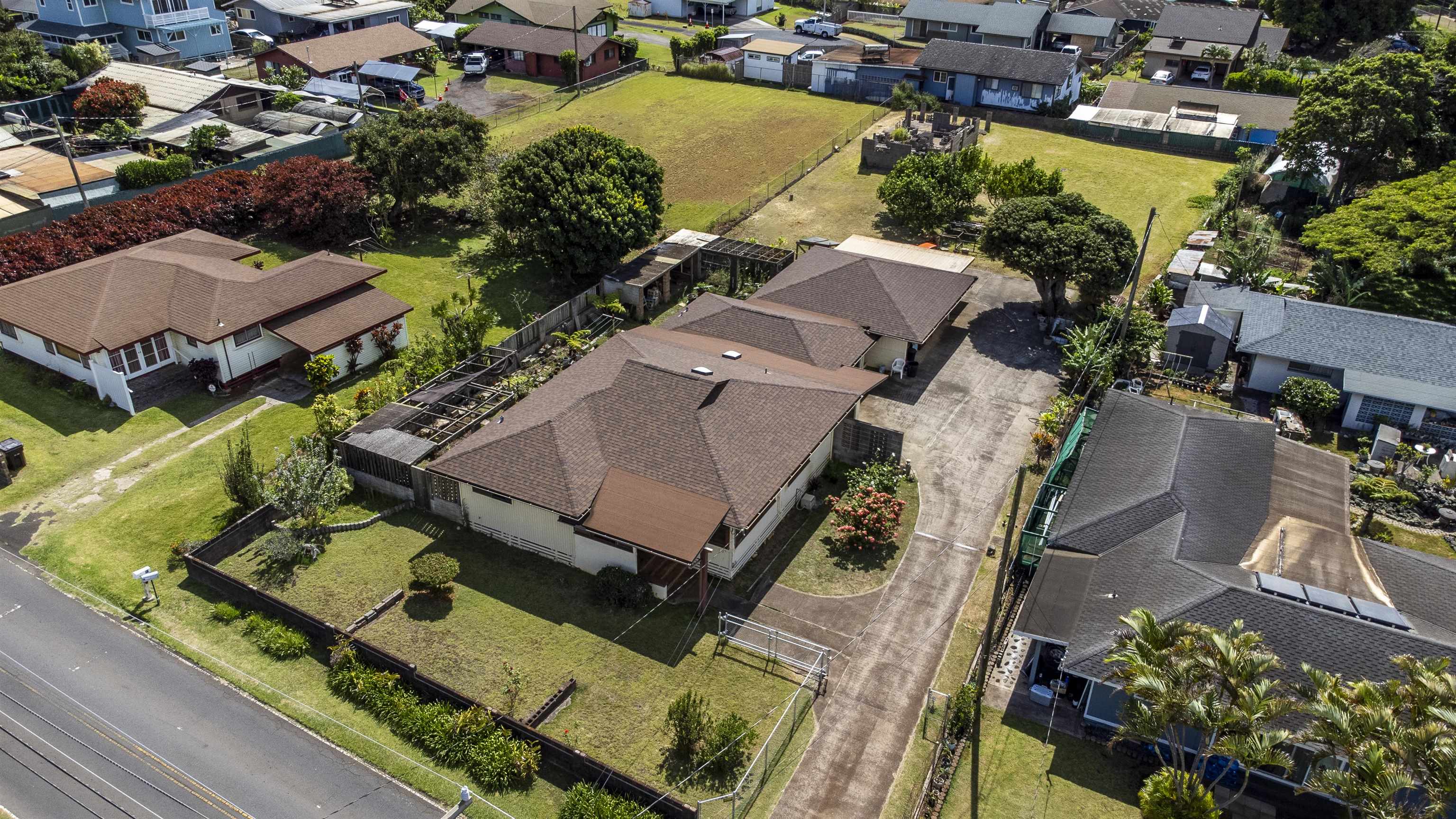 38 Kealaloa Ave Property Photo 1