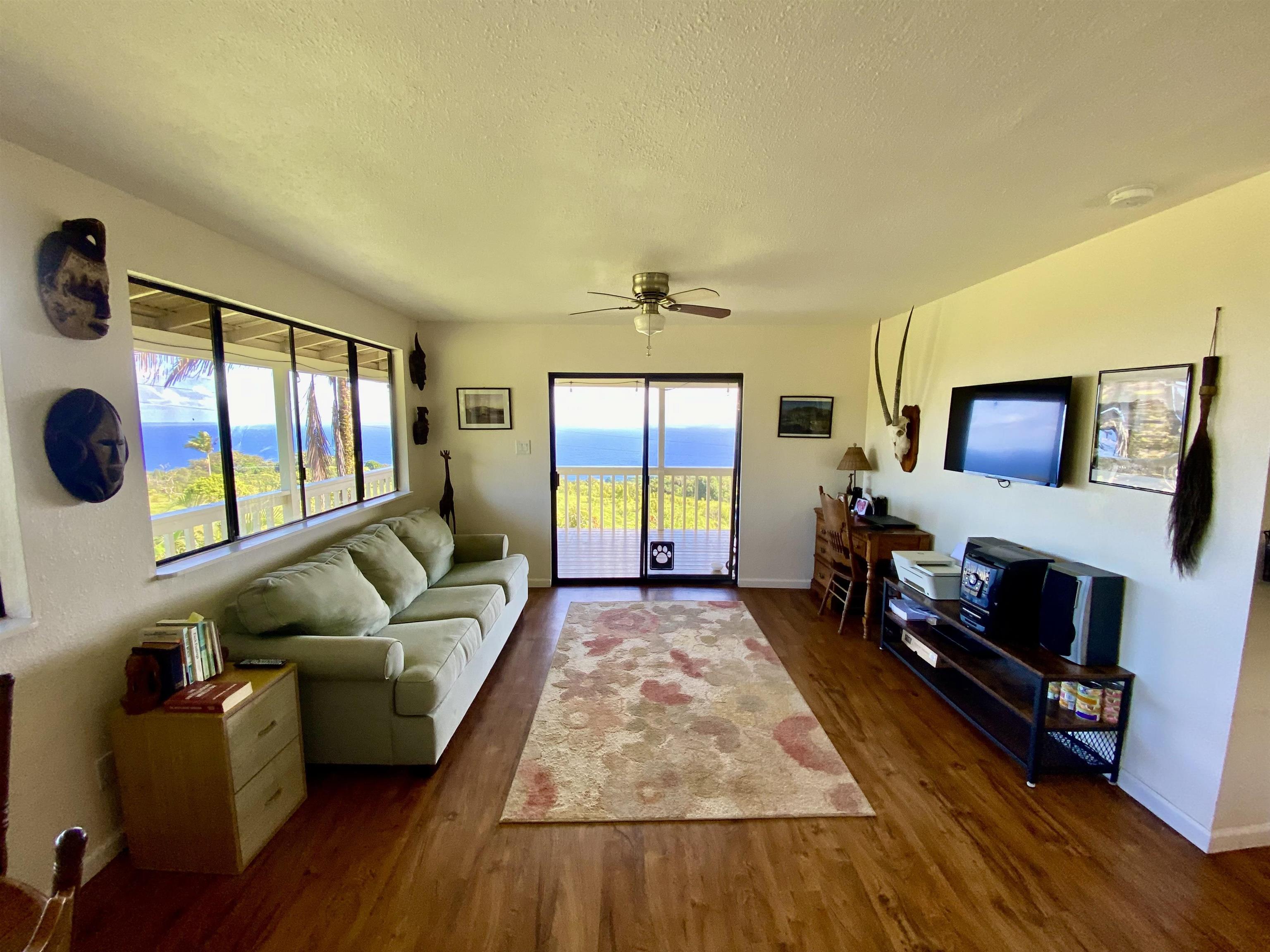 1130 Hana Hwy Property Photo 5