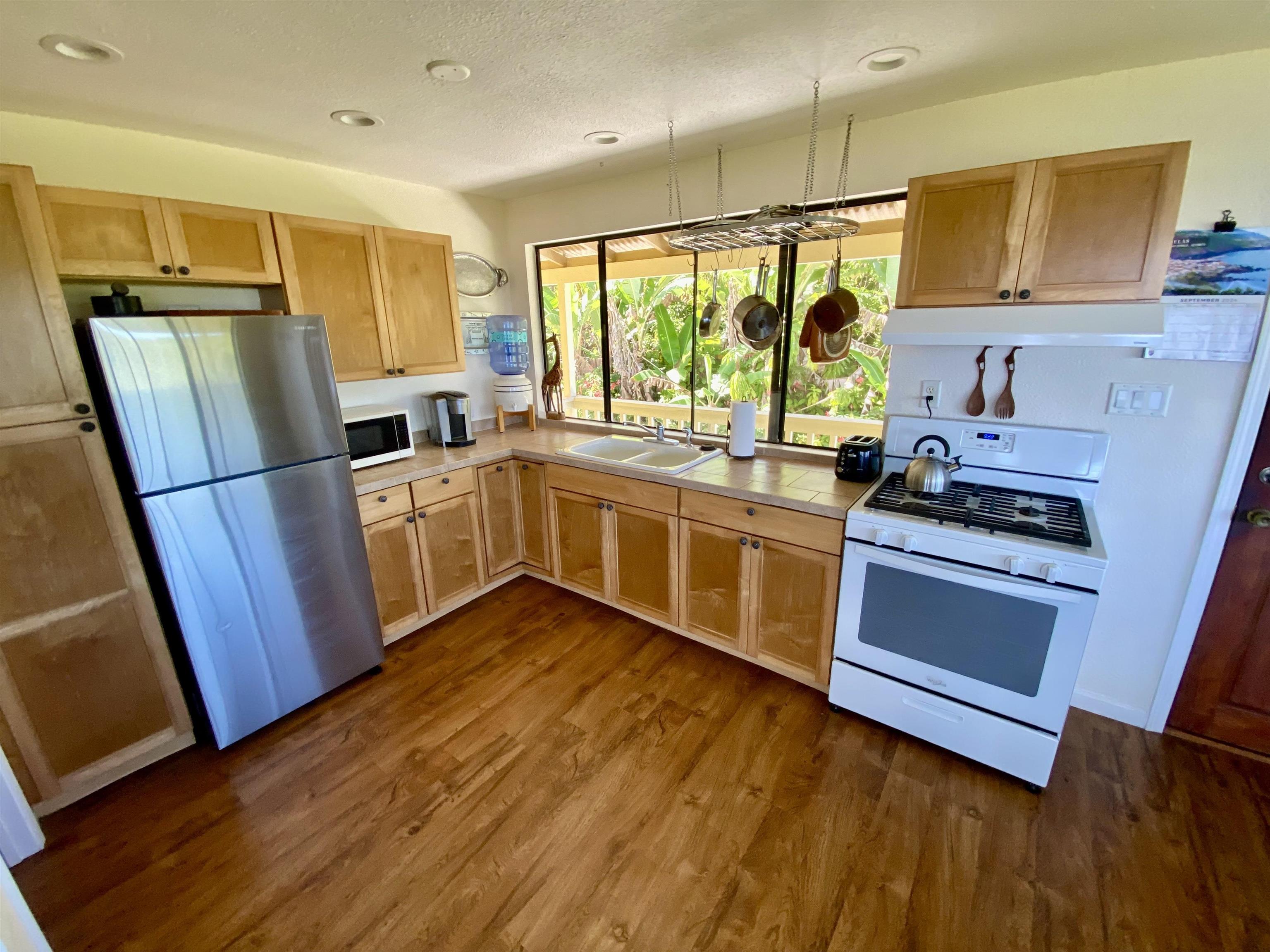 1130 Hana Hwy Property Photo 6
